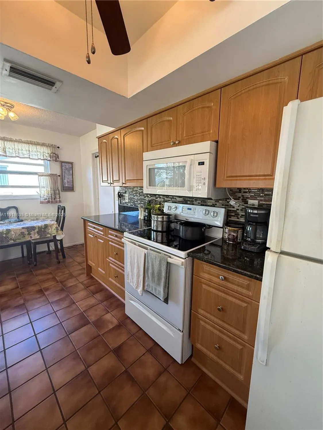 Property Slideshow image 22 of 29 | 4805 highland dr, Tamarac, FL, 33319