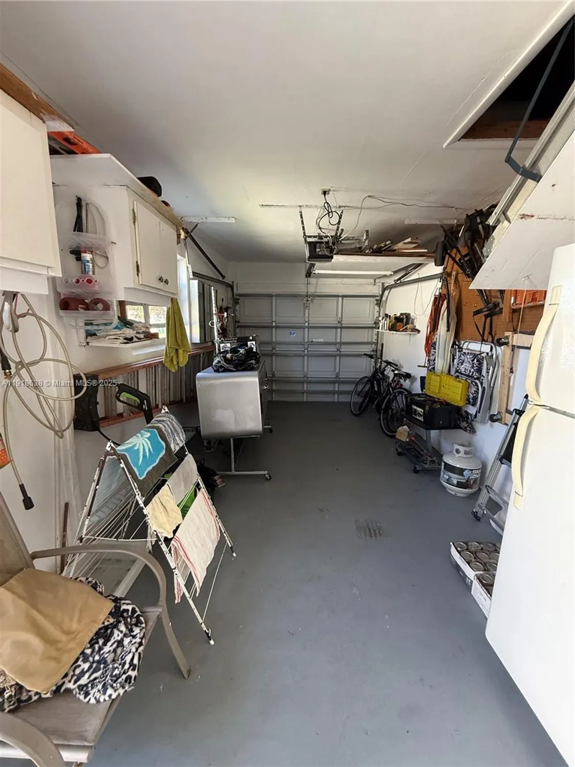 Property Slideshow image 4 of 29 | 4805 highland dr, Tamarac, FL, 33319