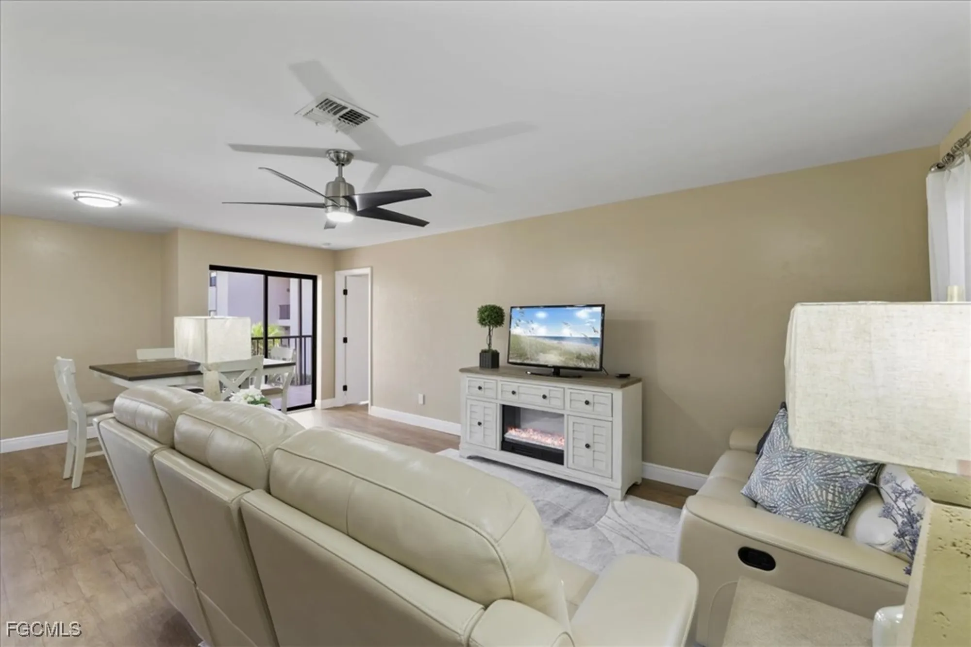 Property Slideshow image 13 of 37 | 13288 white marsh ln 3416, Fort Myers, FL, 33912