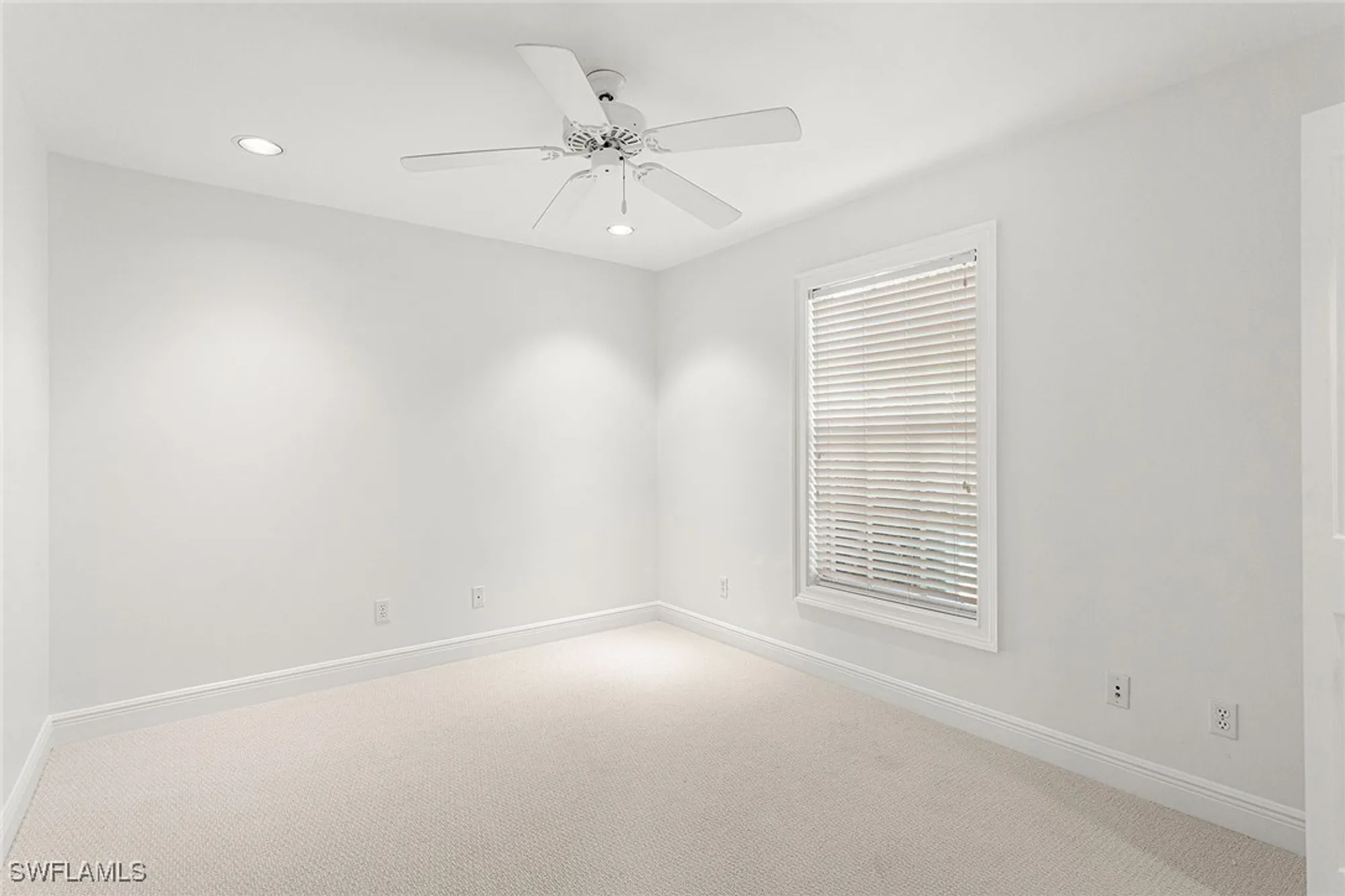 Property Slideshow image 14 of 24 | 70 fountain cir, Naples, FL, 34119