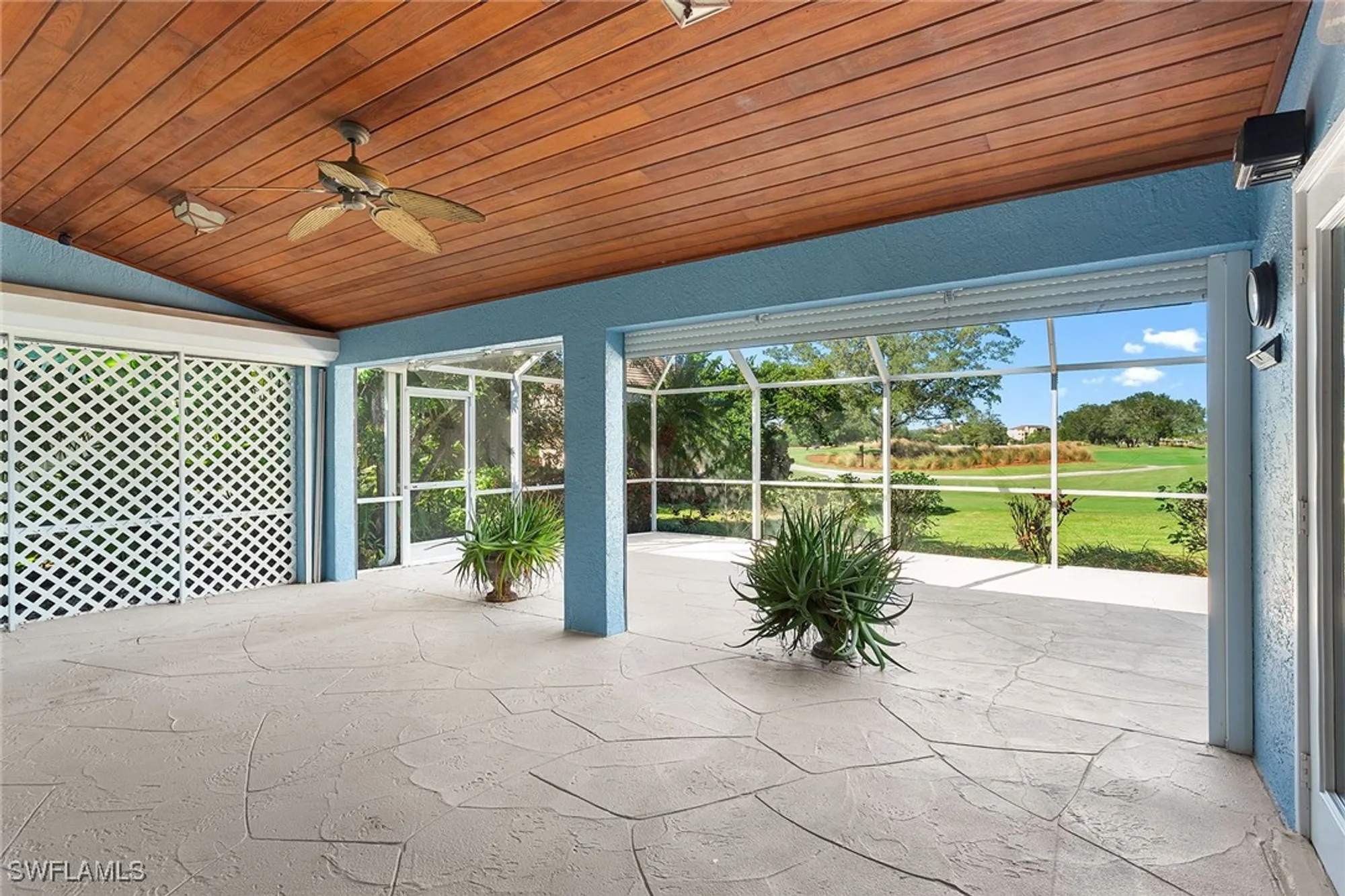 Property Slideshow image 18 of 24 | 70 fountain cir, Naples, FL, 34119