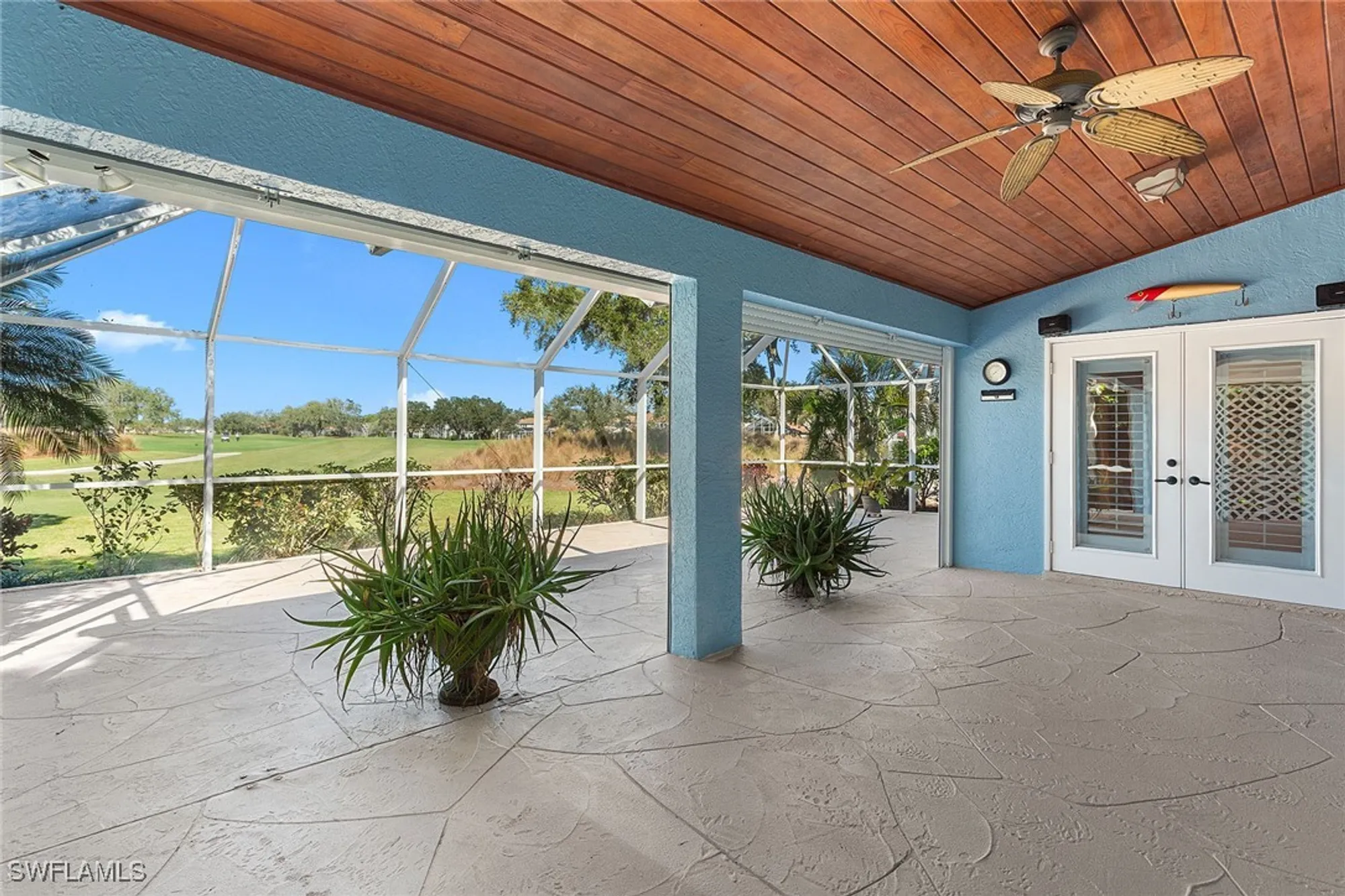 Property Slideshow image 19 of 24 | 70 fountain cir, Naples, FL, 34119