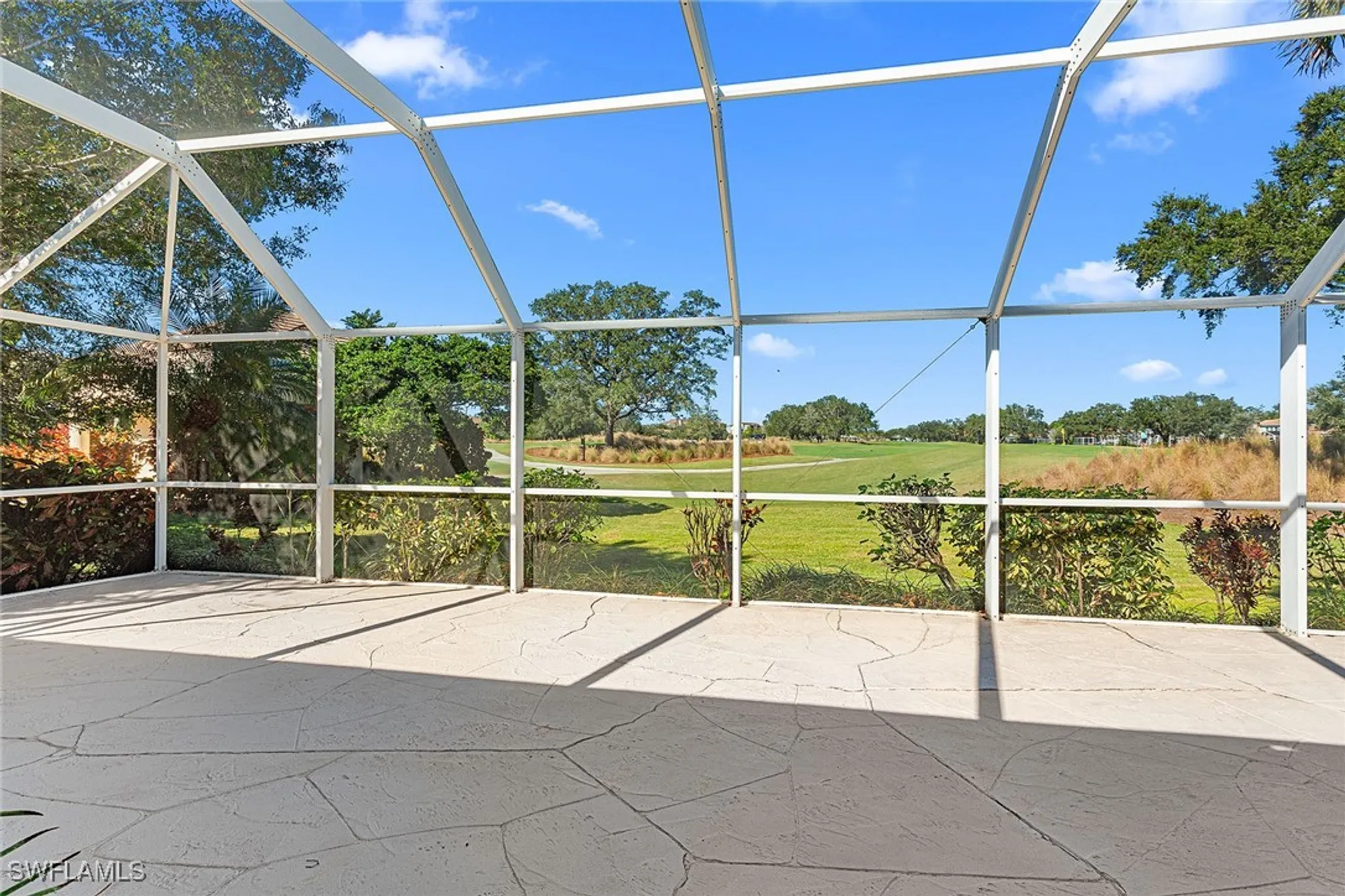 Property Slideshow image 21 of 24 | 70 fountain cir, Naples, FL, 34119