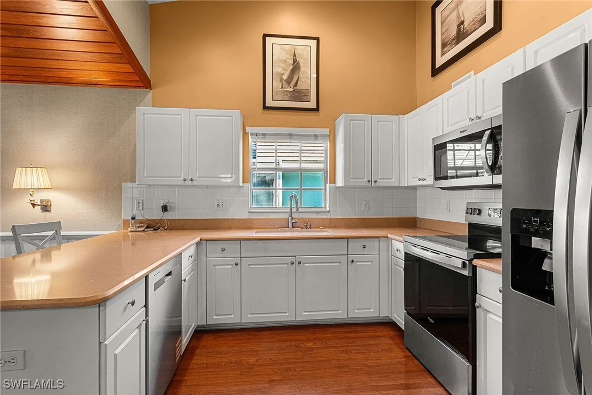 Property Slideshow image 6 of 24 | 70 fountain cir, Naples, FL, 34119