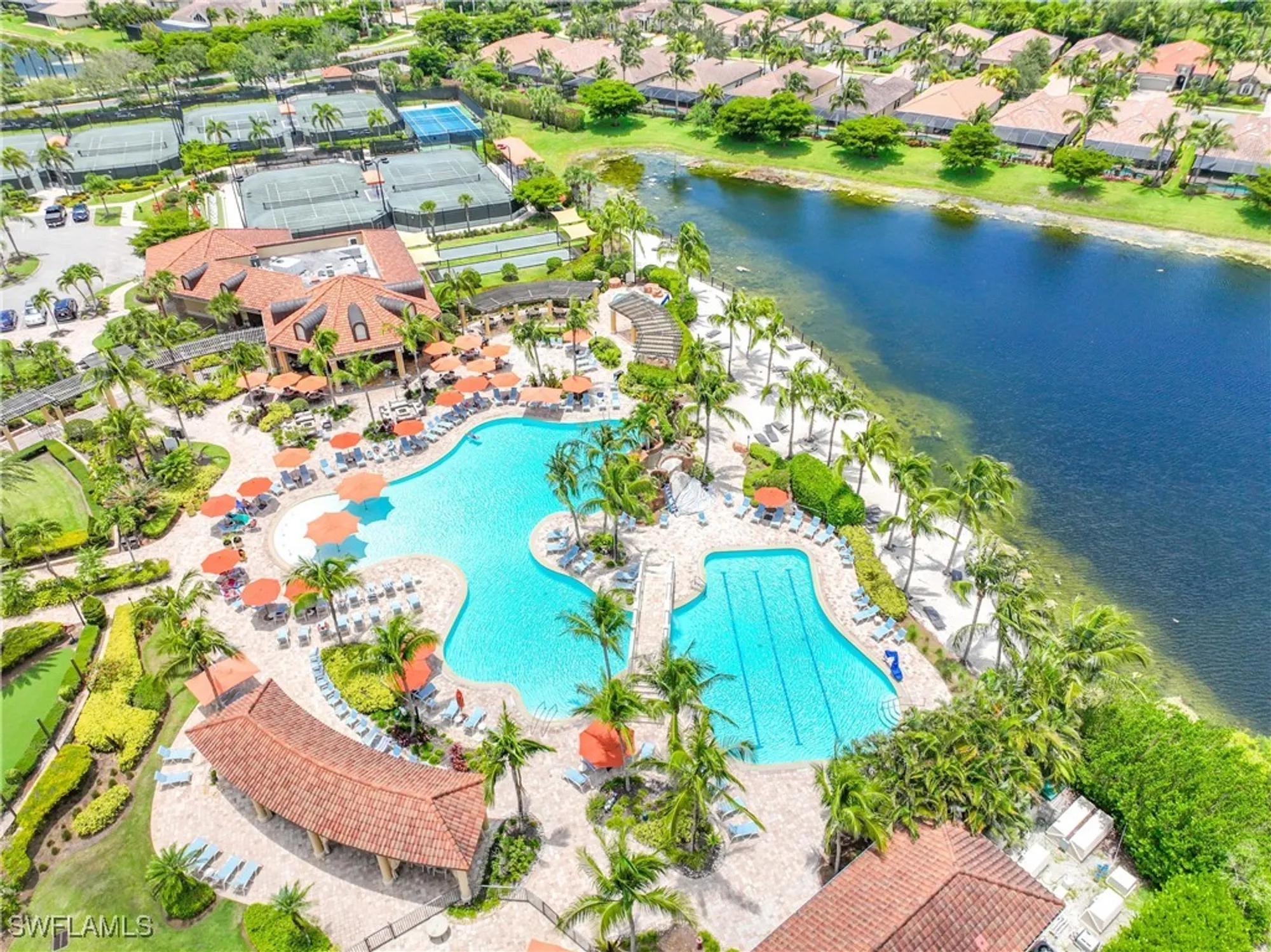 Property Slideshow image 37 of 47 | 9218 veneto ln, Naples, FL, 34113