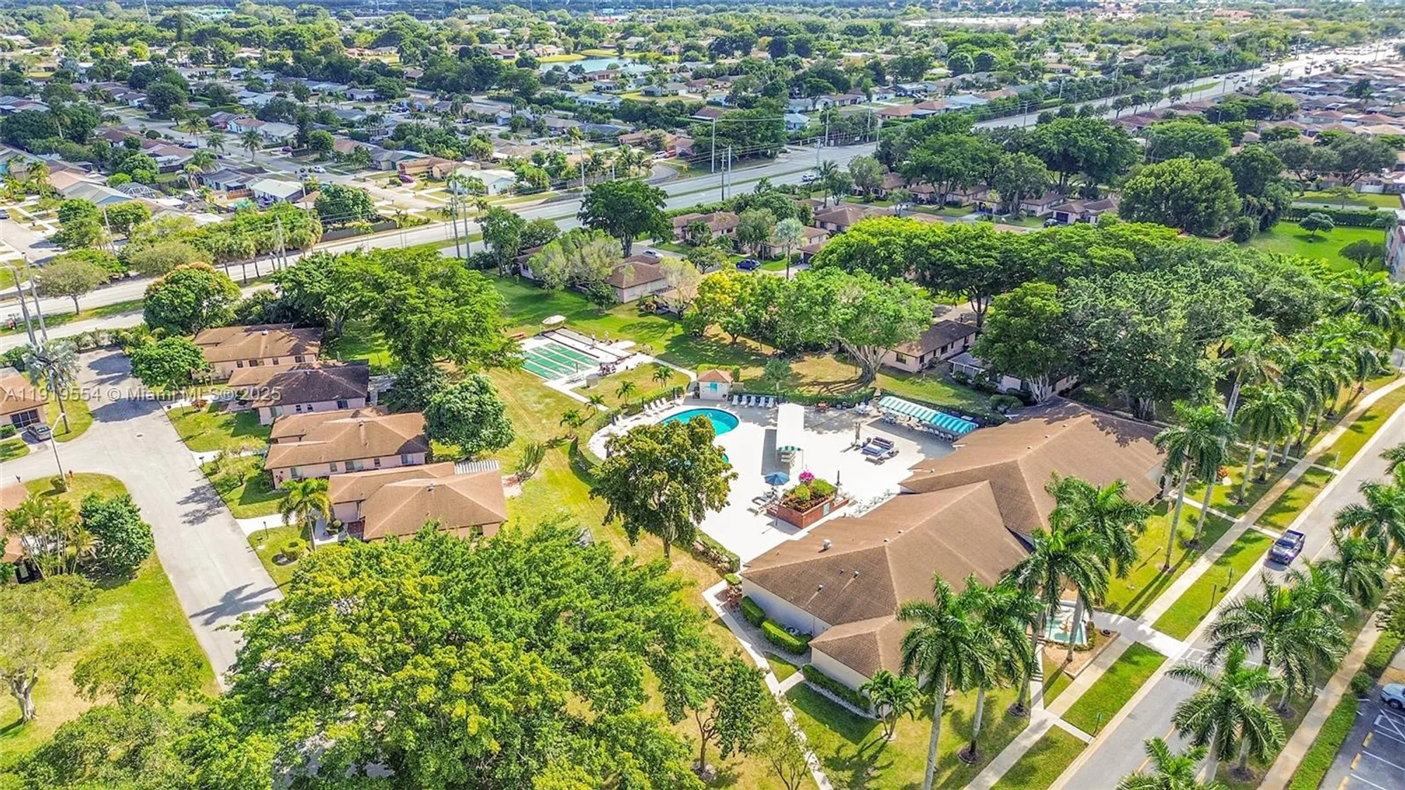 Property Slideshow image 49 of 65 | 14664 bonaire blvd, Delray Beach, FL, 33446