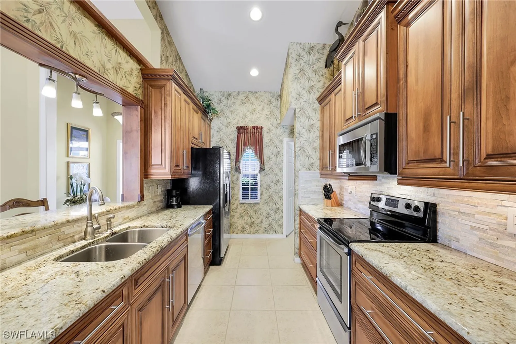 Property Slideshow image 10 of 35 | 8833 cascades isle blvd, Estero, FL, 33928
