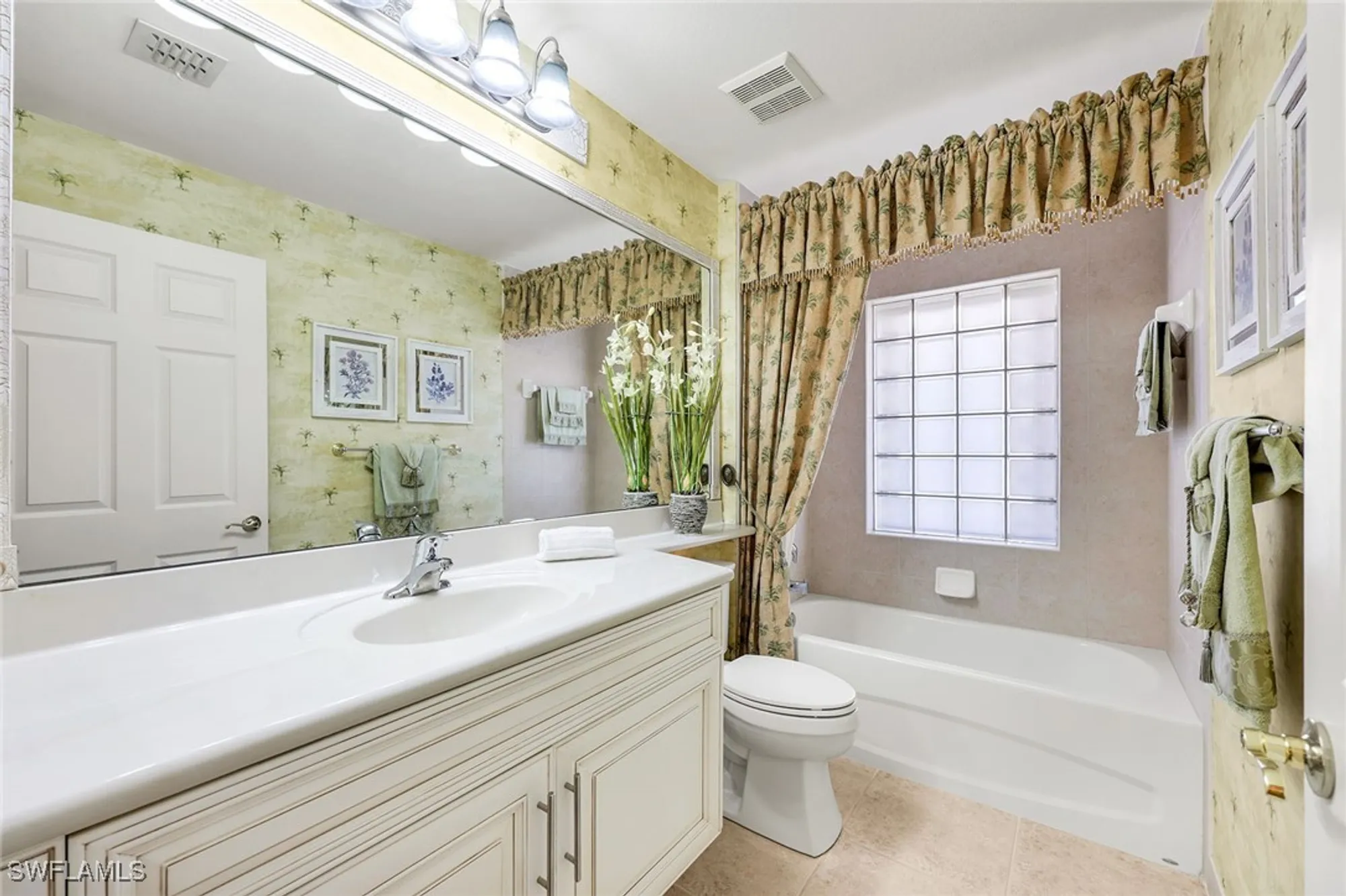 Property Slideshow image 20 of 35 | 8833 cascades isle blvd, Estero, FL, 33928