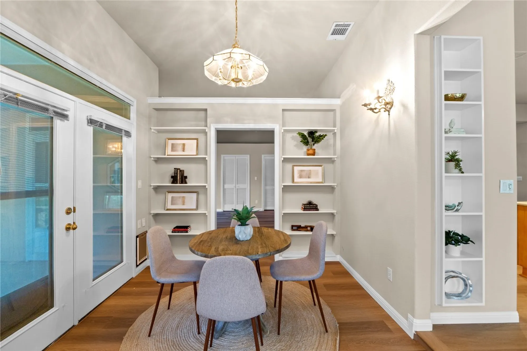 Property Slideshow image 17 of 39 | 122 durango trl, Georgetown, TX, 78633