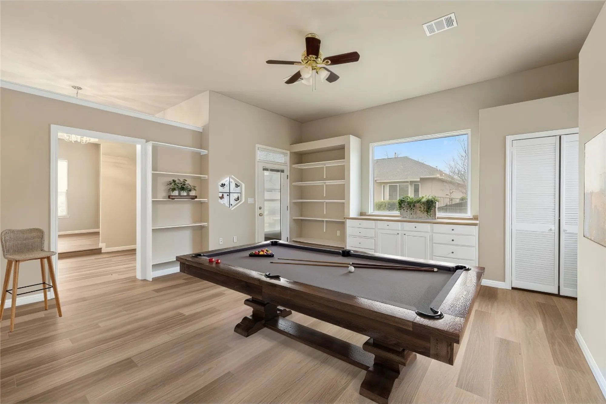 Property Slideshow image 19 of 39 | 122 durango trl, Georgetown, TX, 78633