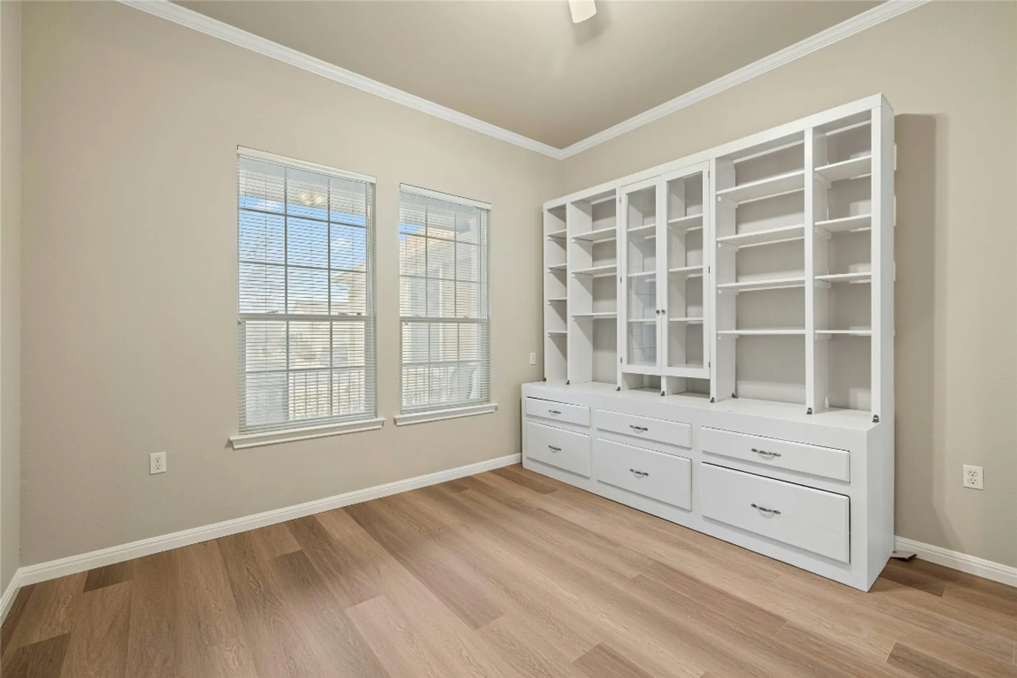 Property Slideshow image 26 of 39 | 122 durango trl, Georgetown, TX, 78633