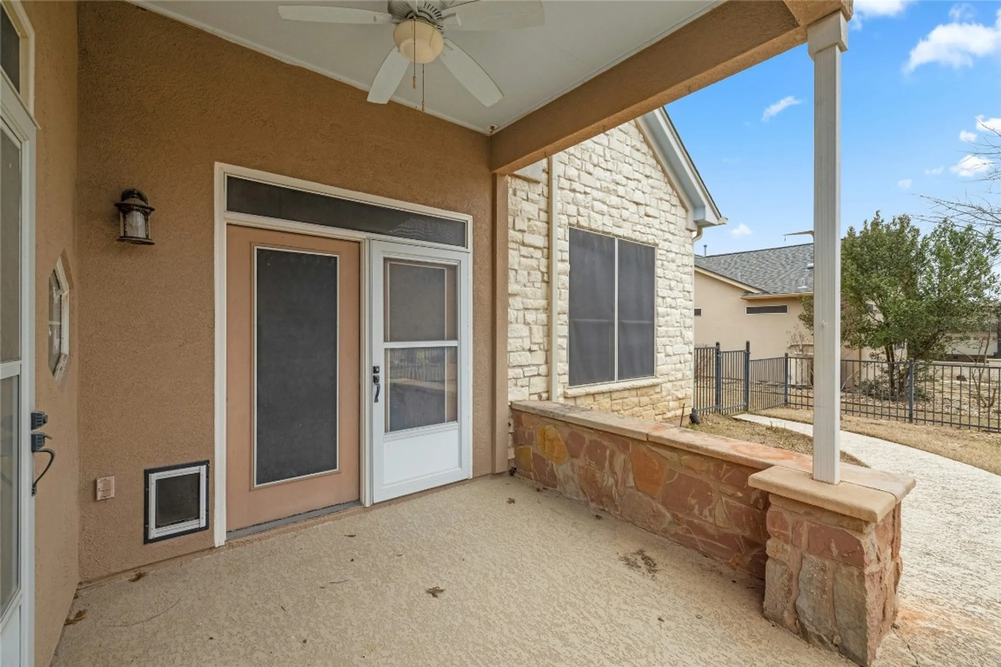 Property Slideshow image 28 of 39 | 122 durango trl, Georgetown, TX, 78633