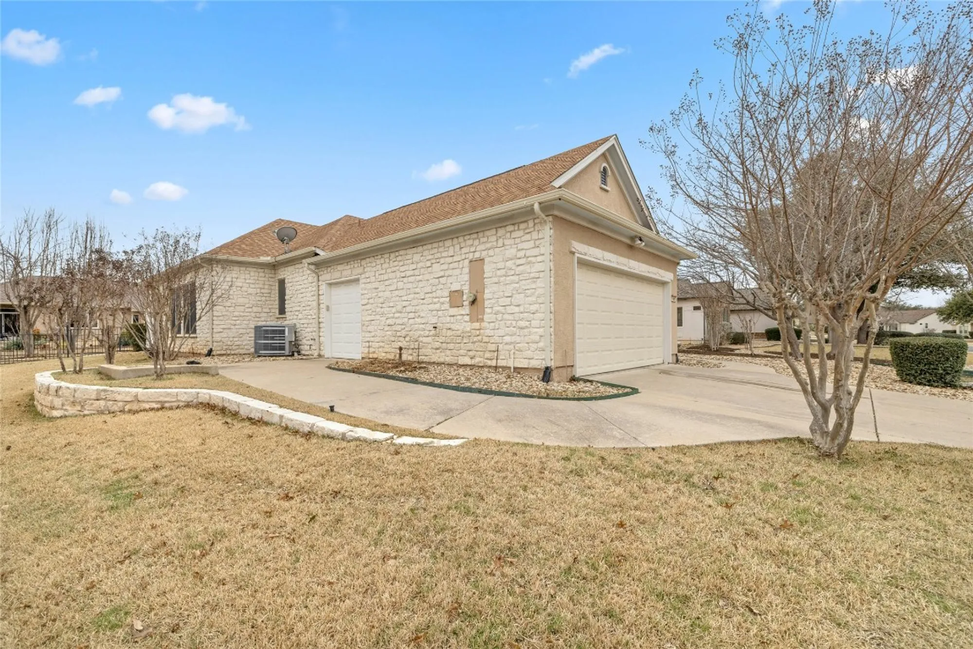 Property Slideshow image 4 of 39 | 122 durango trl, Georgetown, TX, 78633