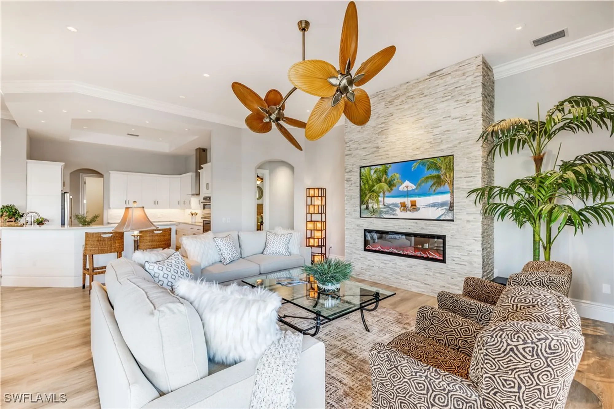 Property Slideshow image 17 of 47 | 216 spring line dr, Naples, FL, 34102