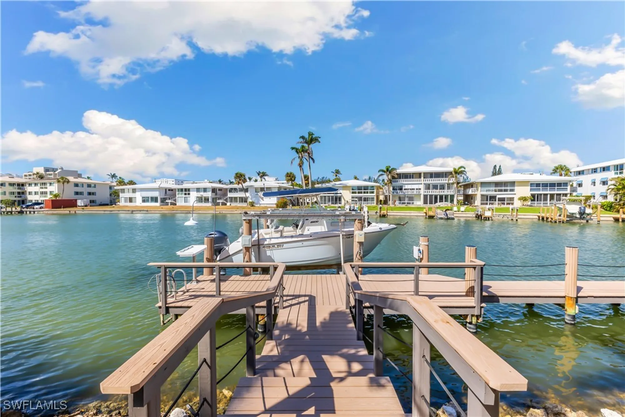 Property Slideshow image 24 of 47 | 216 spring line dr, Naples, FL, 34102