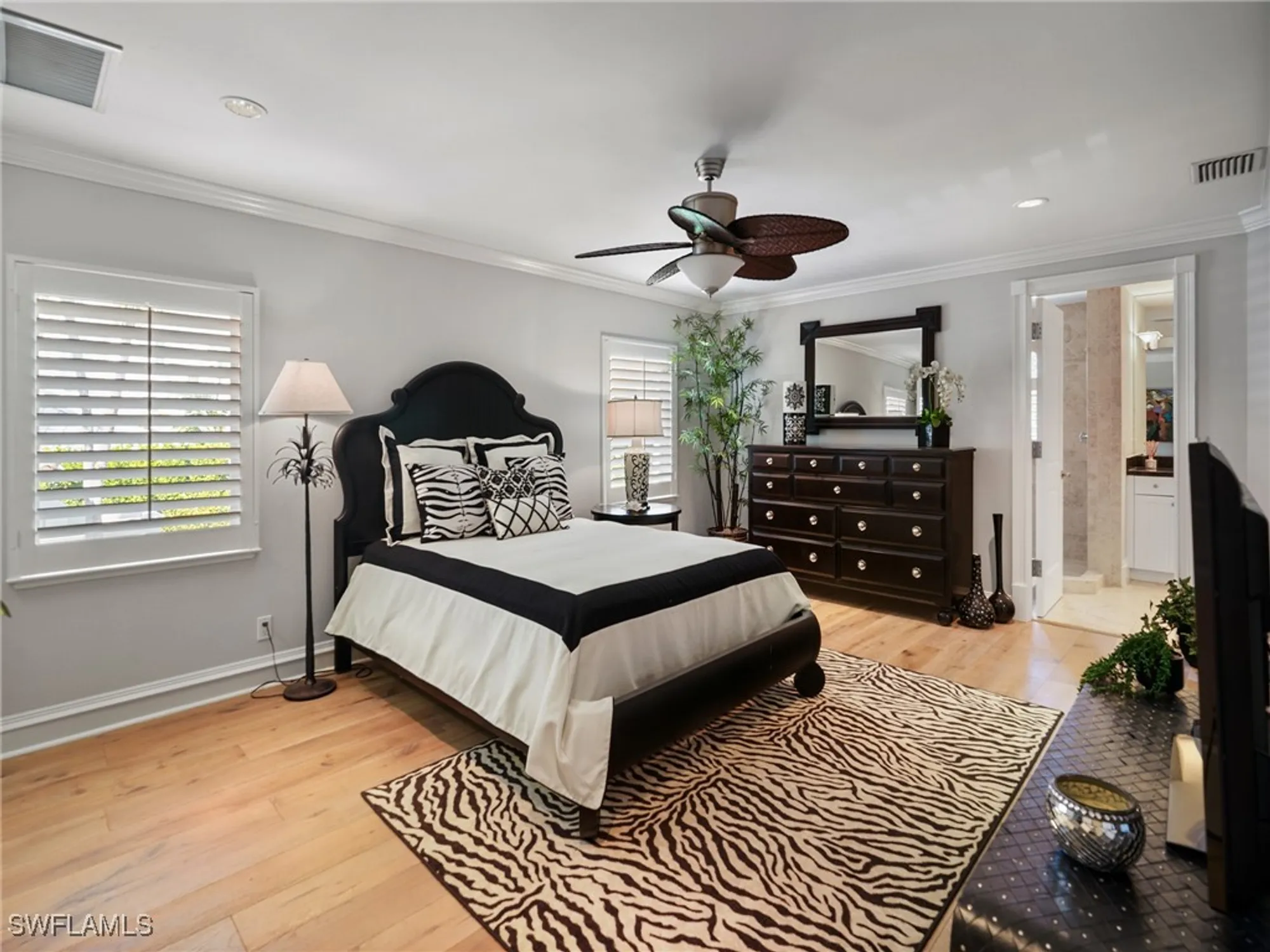 Property Slideshow image 21 of 47 | 216 spring line dr, Naples, FL, 34102