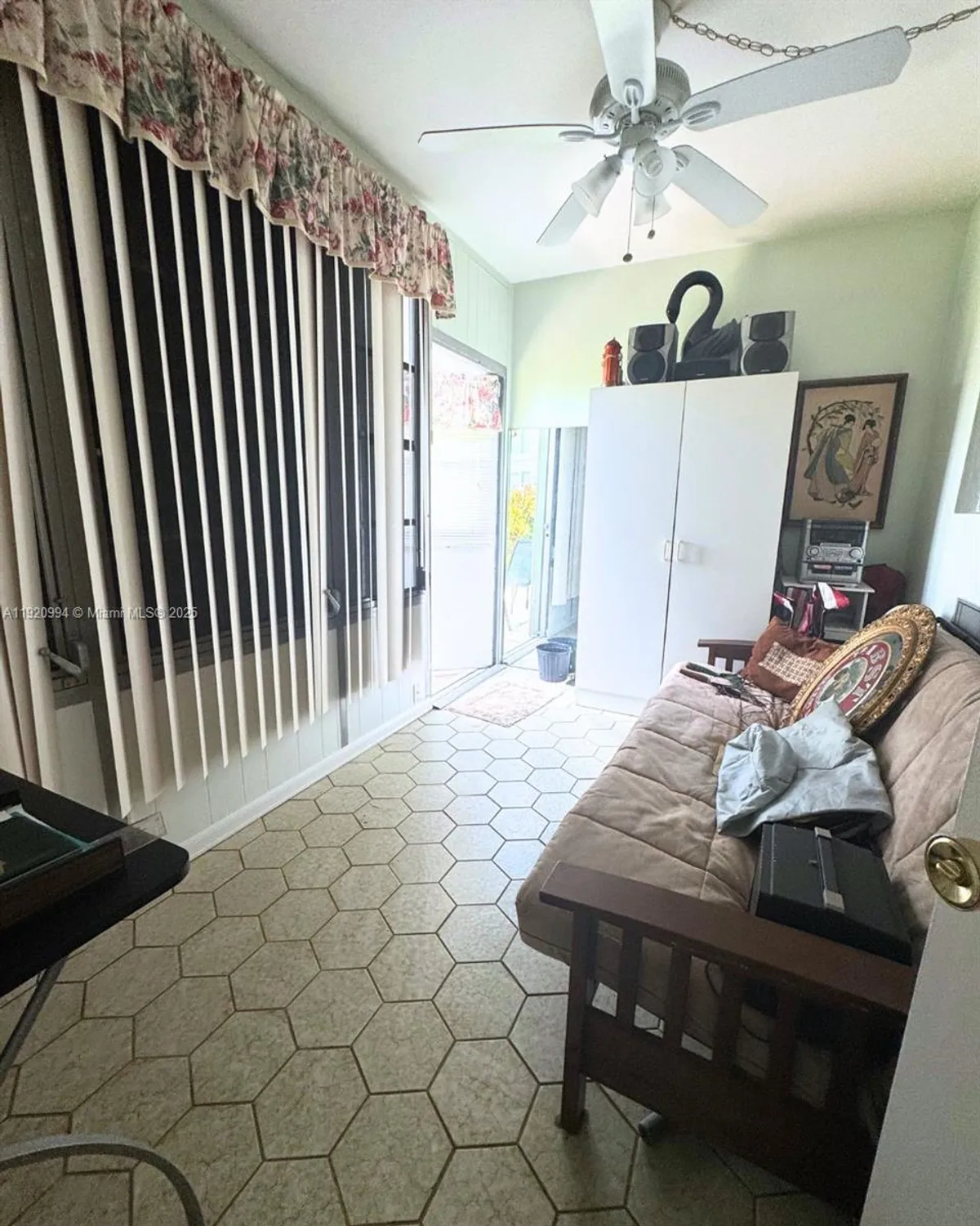 Property Slideshow image 10 of 42 | 7787 golf circle dr 106, Margate, FL, 33063