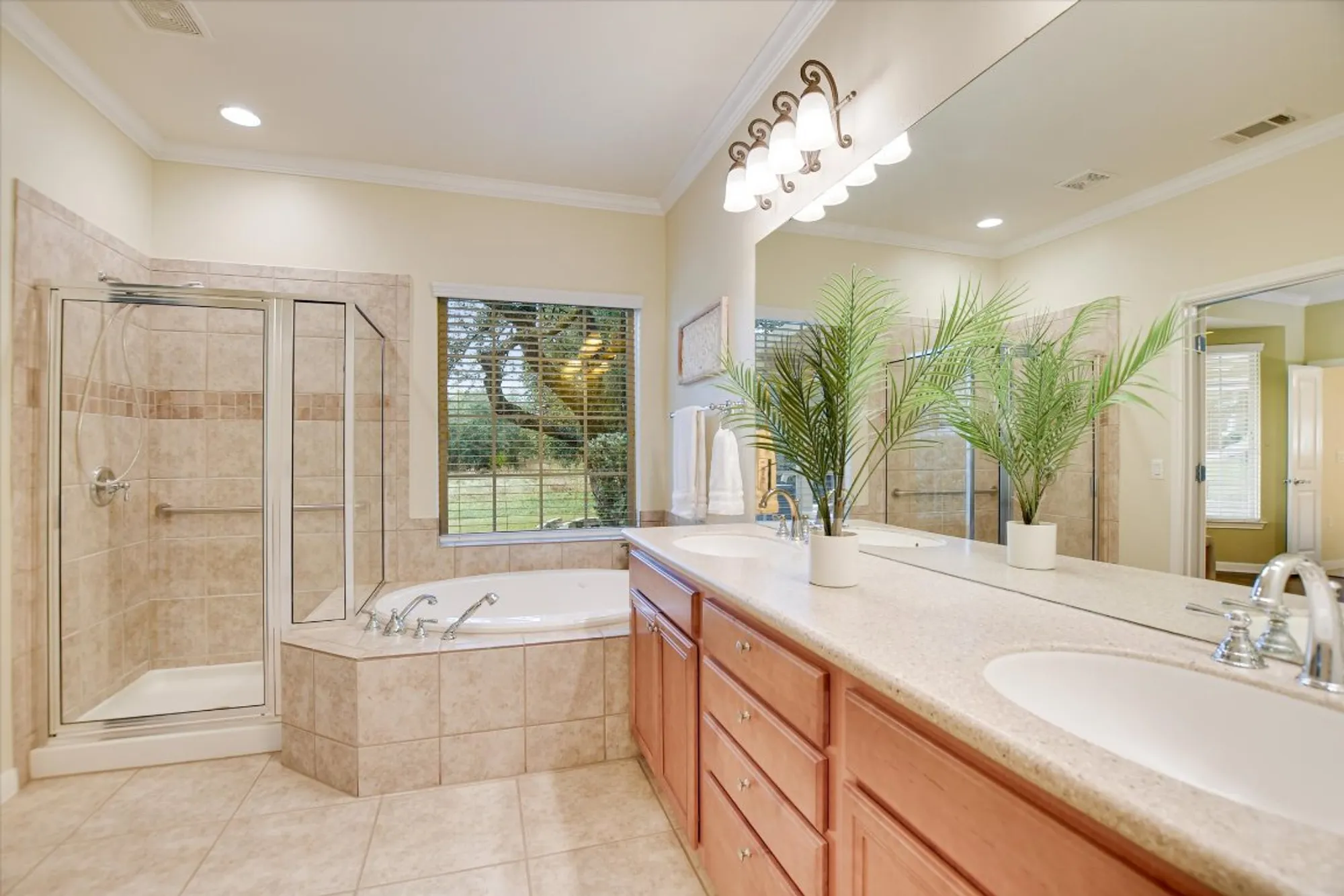 Property Slideshow image 14 of 20 | 508 lake sommerville trl, Georgetown, TX, 78633