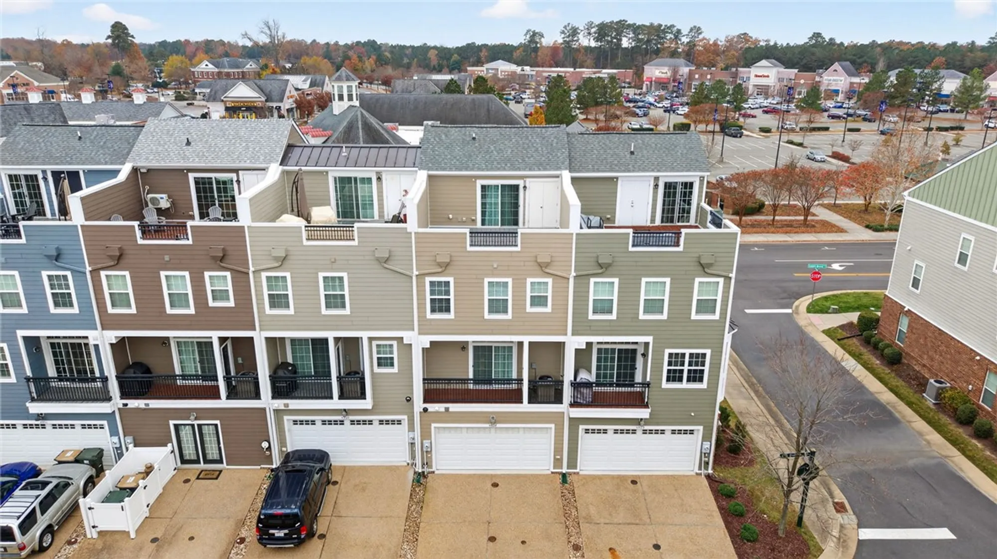 Property Slideshow image 3 of 50 | 4907 settlers market blvd, Williamsburg, VA, 23188