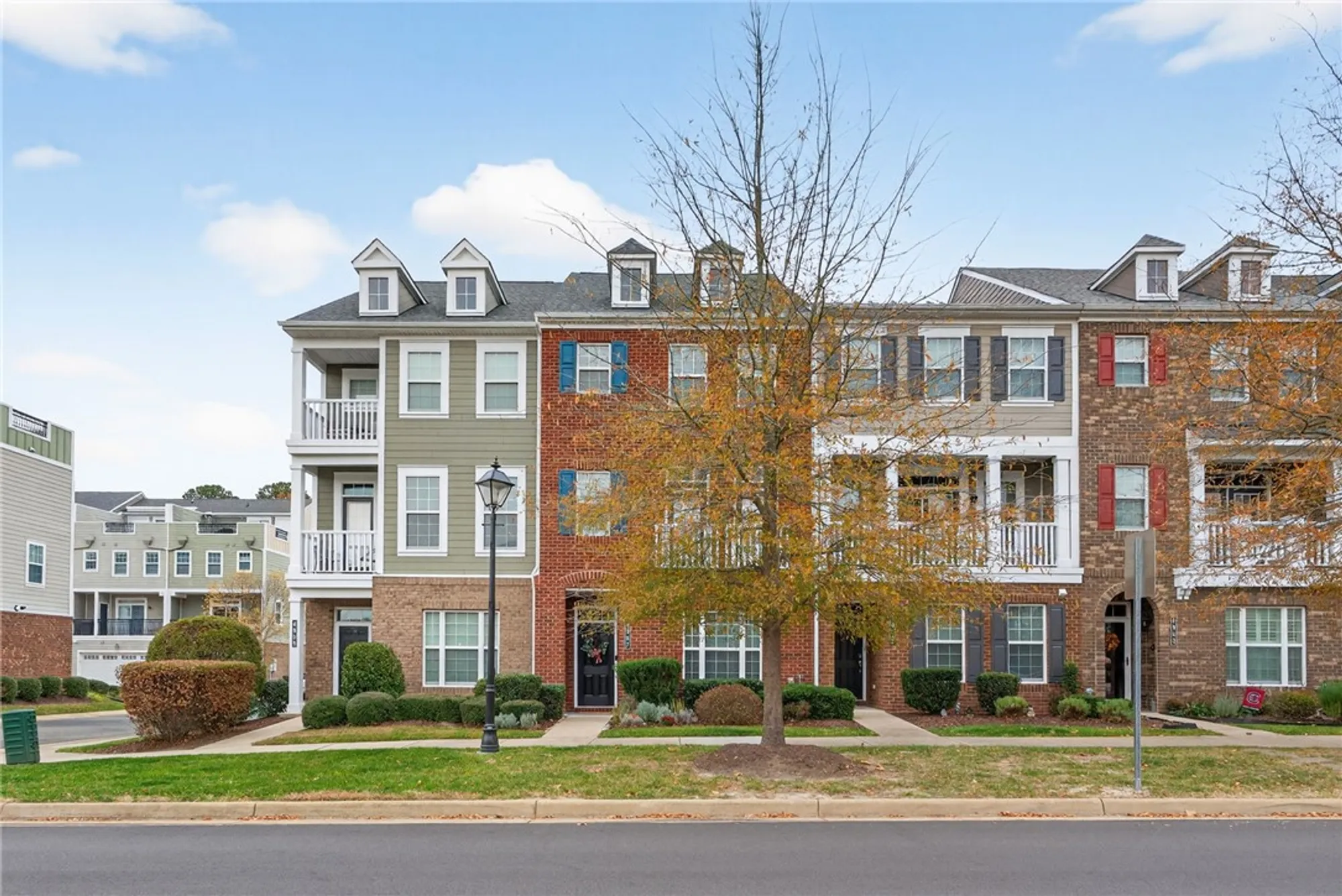 Property Slideshow image 8 of 50 | 4907 settlers market blvd, Williamsburg, VA, 23188