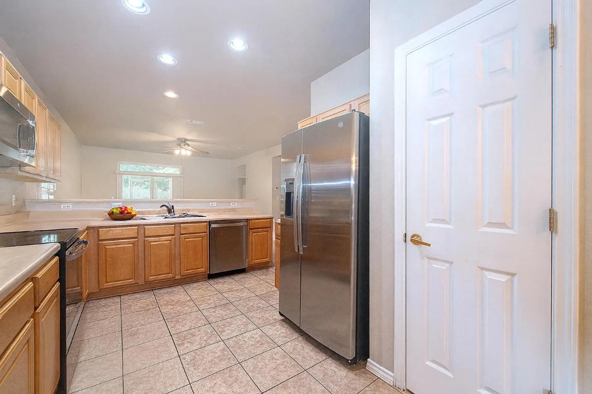 Property Slideshow image 4 of 11 | 510 crockett loop, Georgetown, TX, 78633