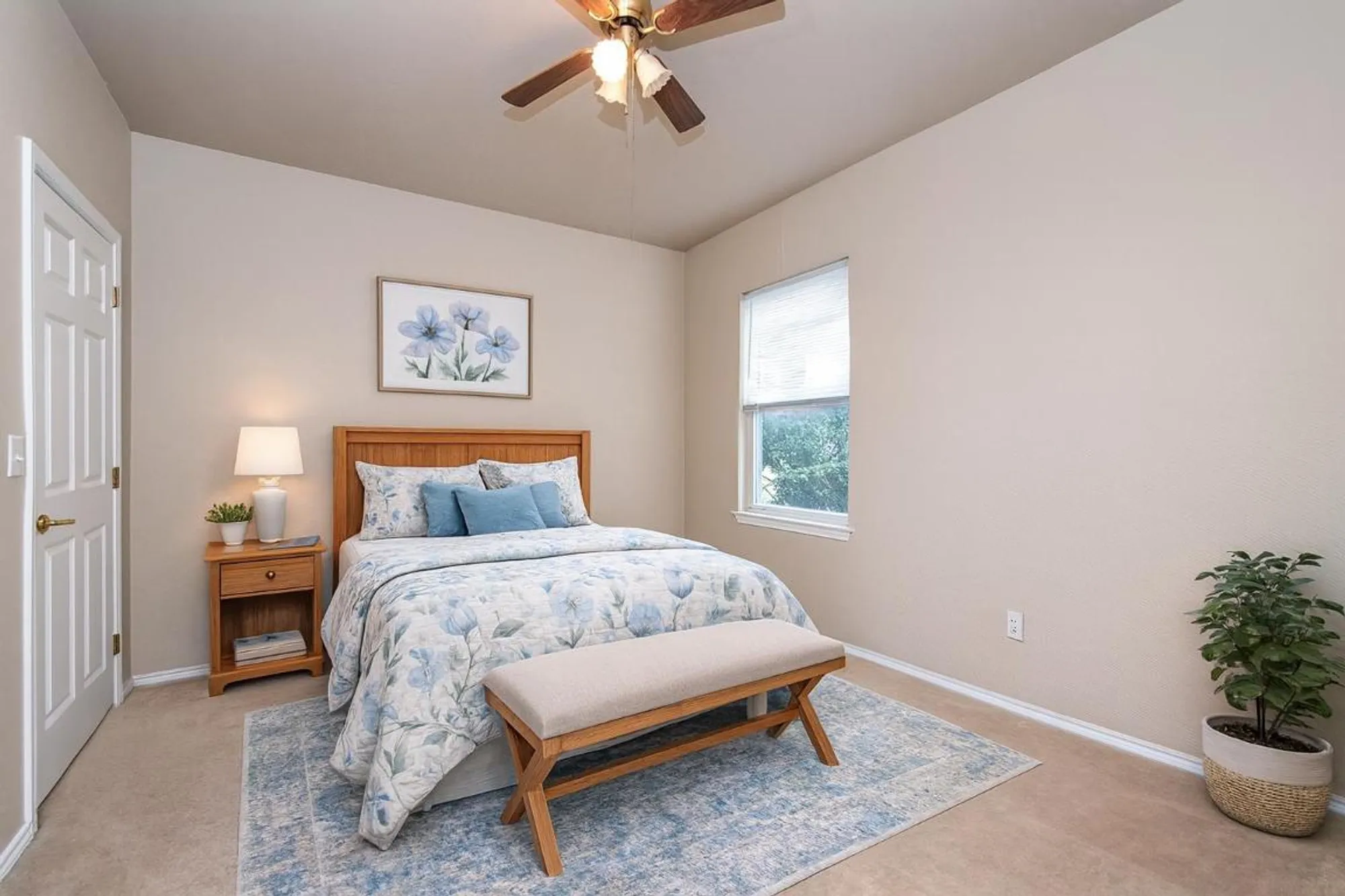 Property Slideshow image 7 of 11 | 510 crockett loop, Georgetown, TX, 78633