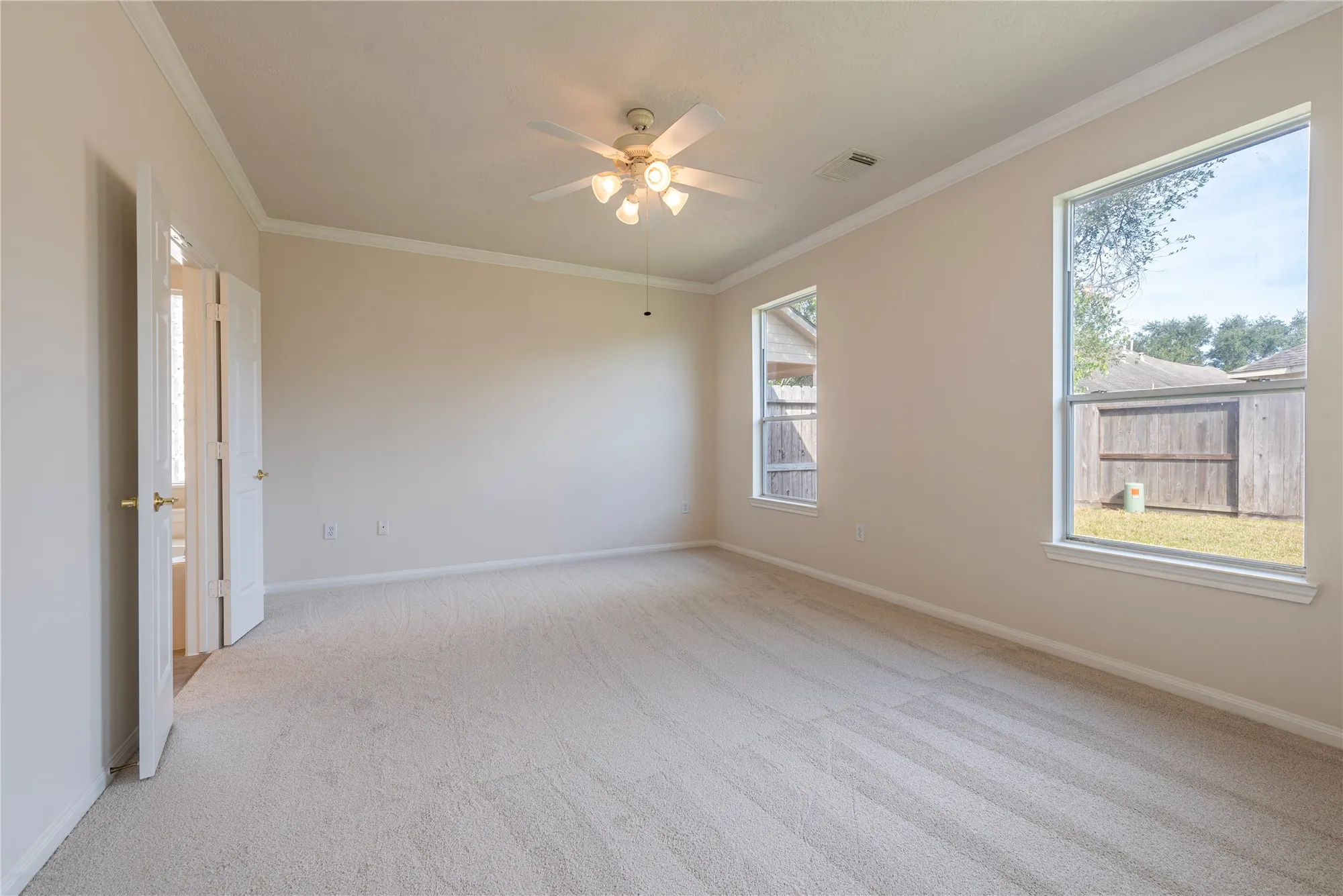 Property Slideshow image 11 of 27 | 1319 palermo dr, Pearland, TX, 77581