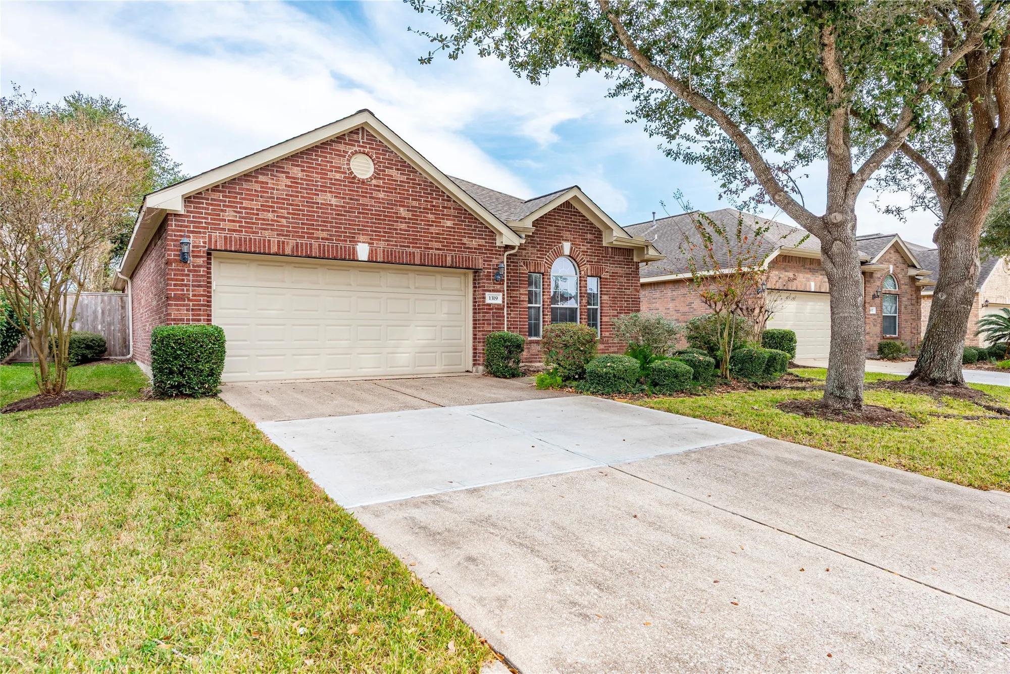 Property Slideshow image 24 of 27 | 1319 palermo dr, Pearland, TX, 77581