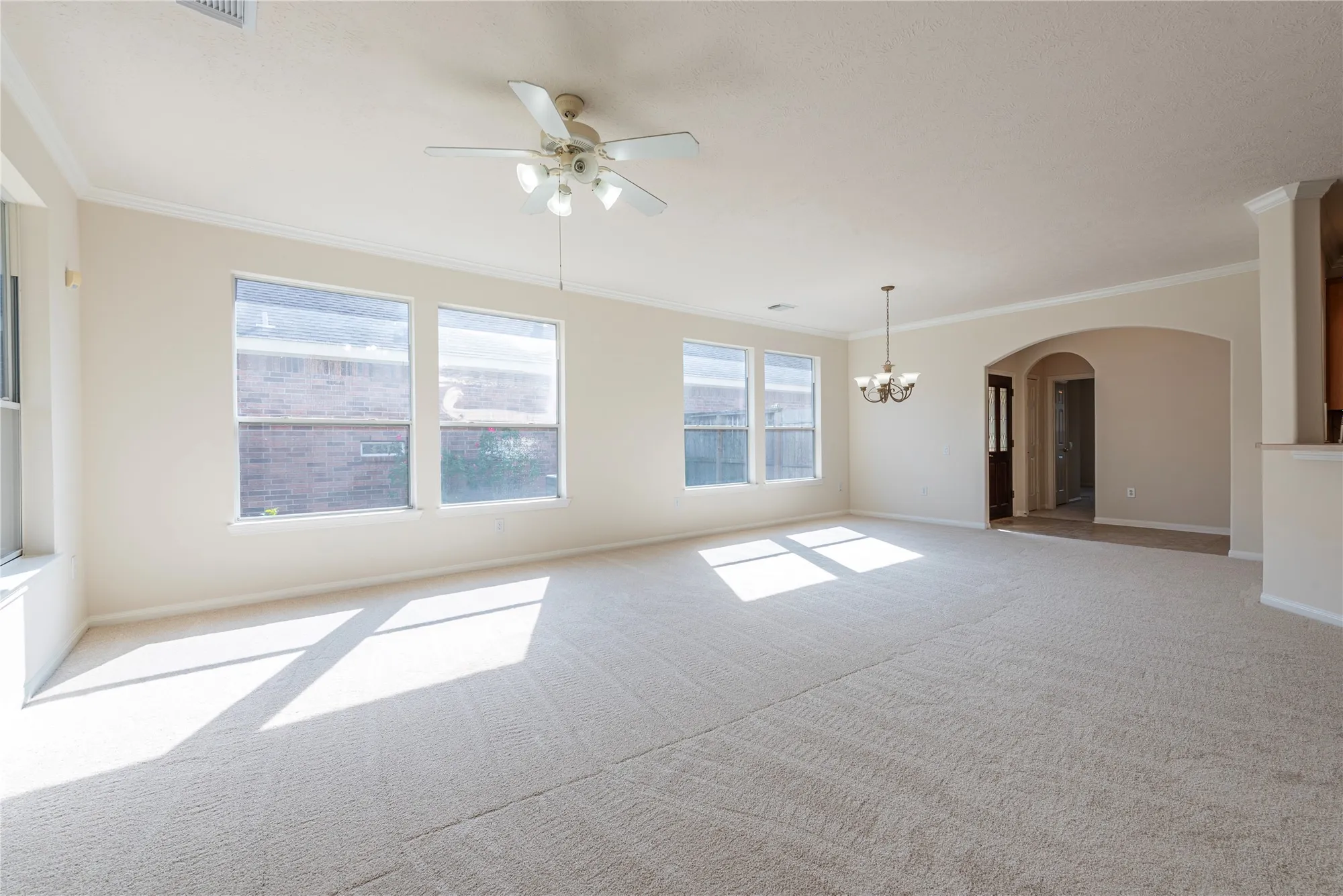 Property Slideshow image 4 of 27 | 1319 palermo dr, Pearland, TX, 77581