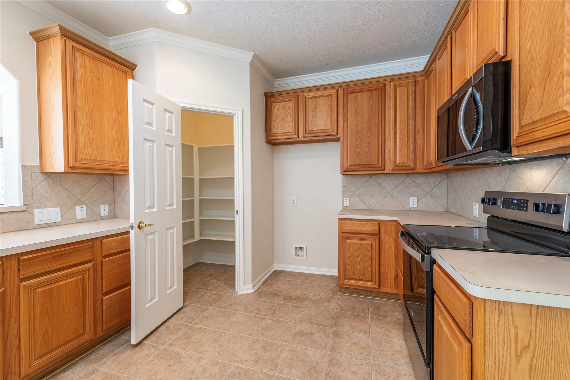 Property Slideshow image 9 of 27 | 1319 palermo dr, Pearland, TX, 77581