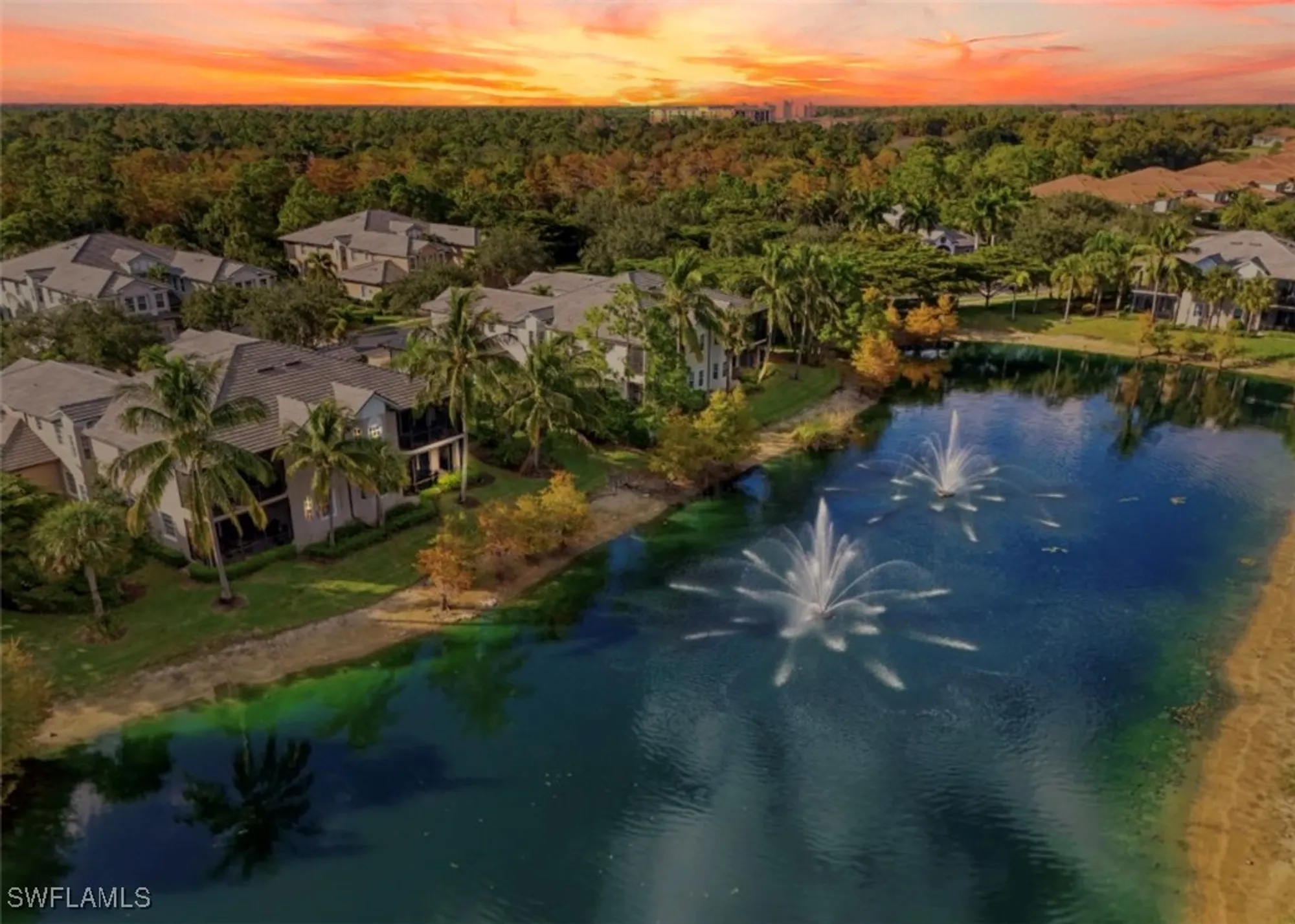 Property Slideshow image 5 of 31 | 7842 hawthorne dr 1703, Naples, FL, 34113