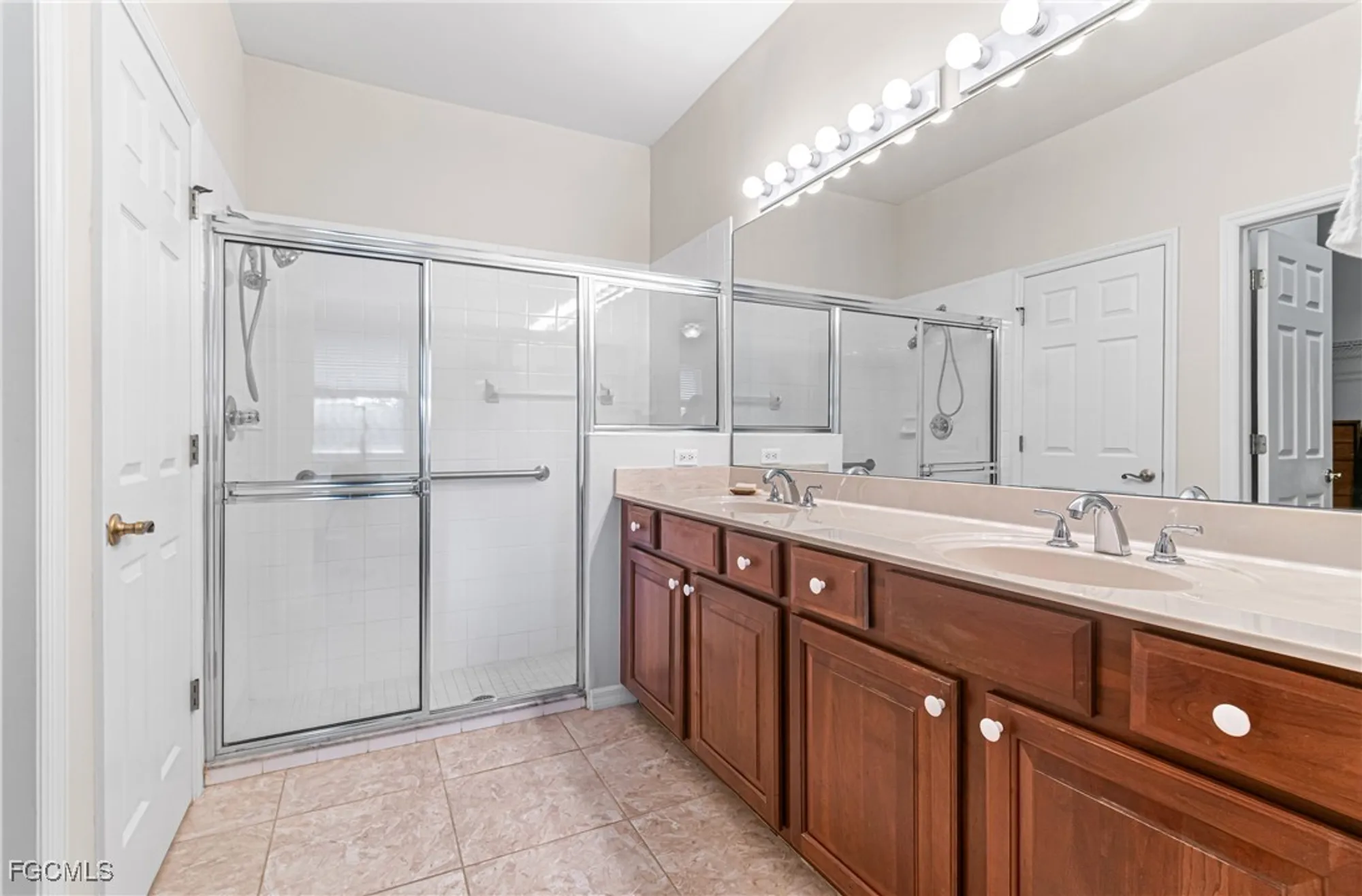 Property Slideshow image 20 of 45 | 10663 avila cir, Fort Myers, FL, 33913
