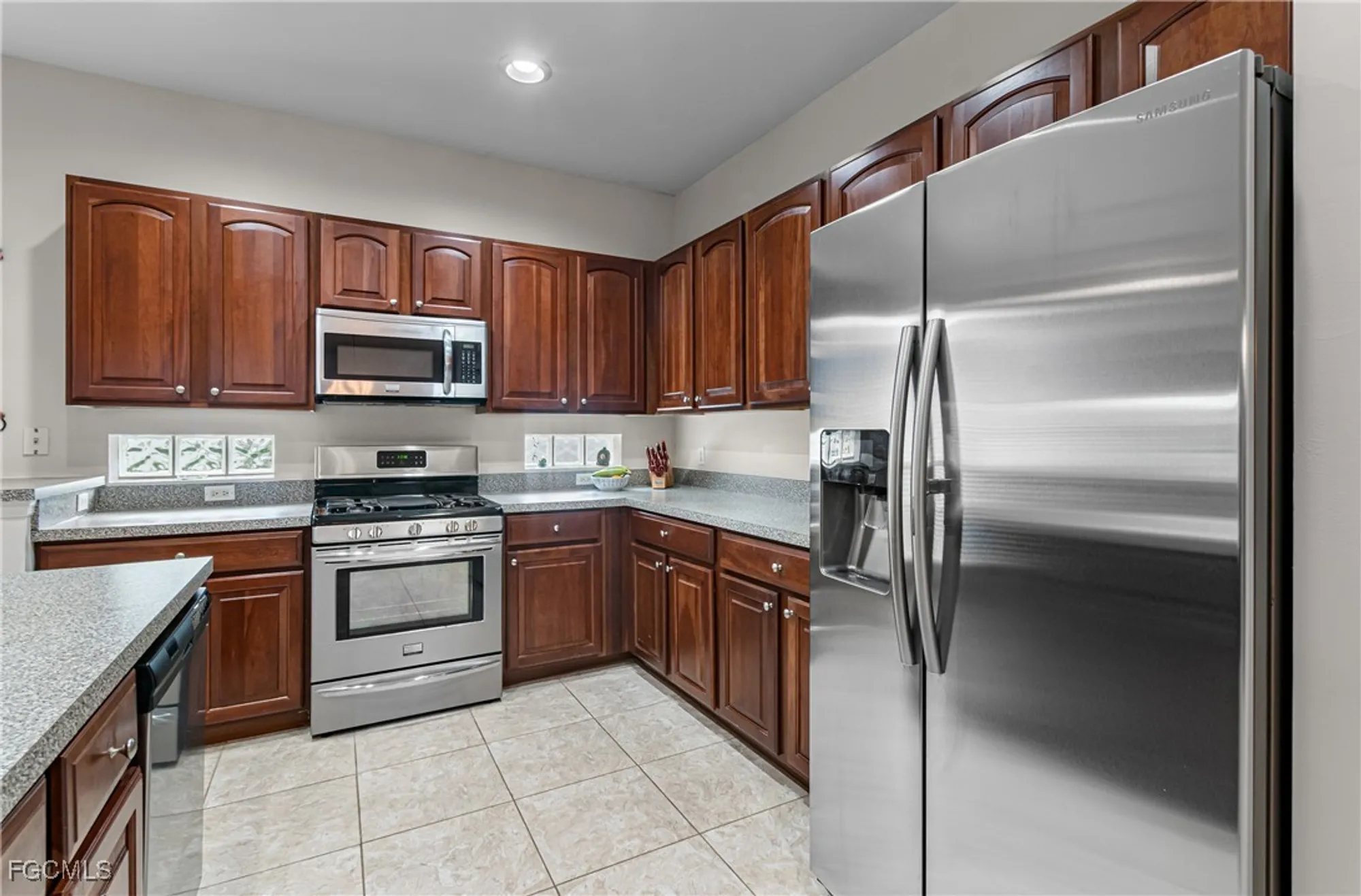 Property Slideshow image 4 of 45 | 10663 avila cir, Fort Myers, FL, 33913