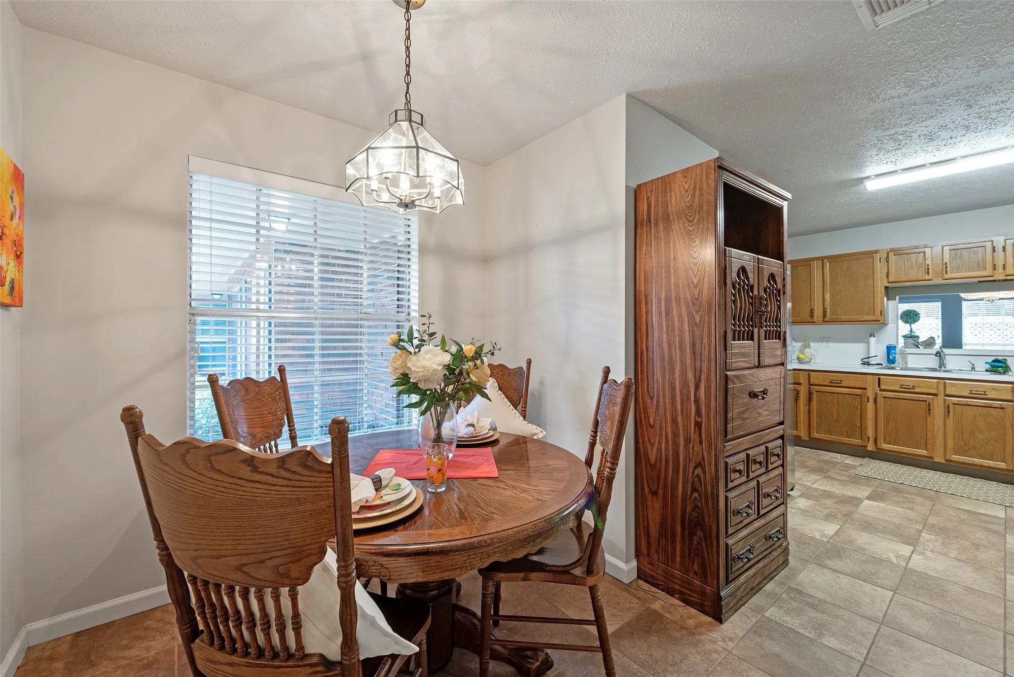 Property Slideshow image 19 of 46 | 3310 country meadows ct, Pearland, TX, 77584