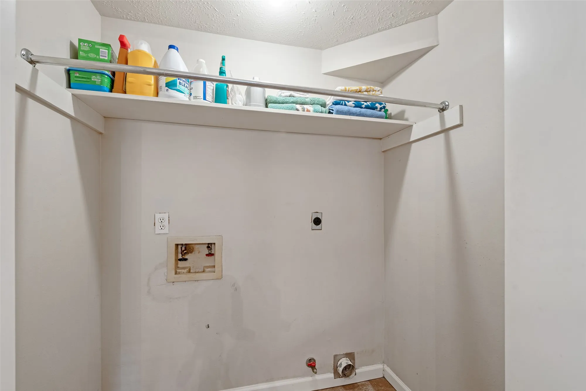 Property Slideshow image 31 of 46 | 3310 country meadows ct, Pearland, TX, 77584