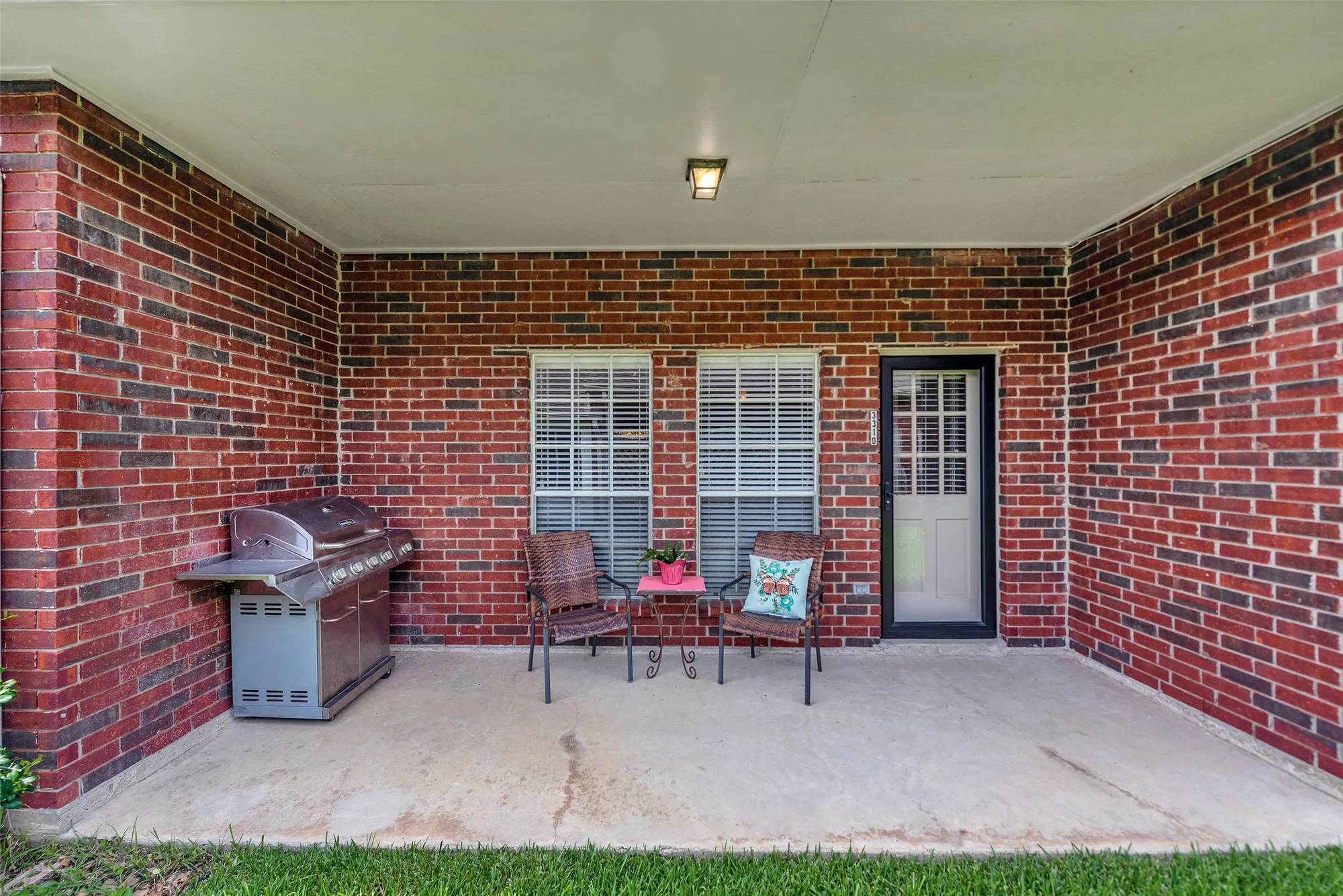 Property Slideshow image 33 of 46 | 3310 country meadows ct, Pearland, TX, 77584