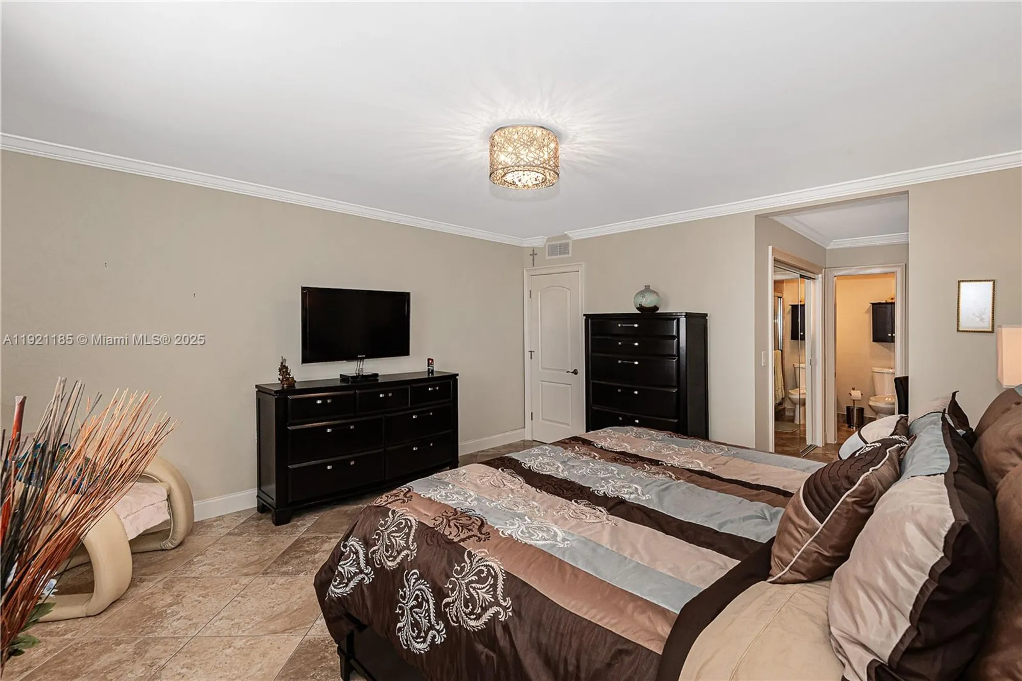 Property Slideshow image 16 of 27 | 4751 nw 21st st 504, Lauderhill, FL, 33313