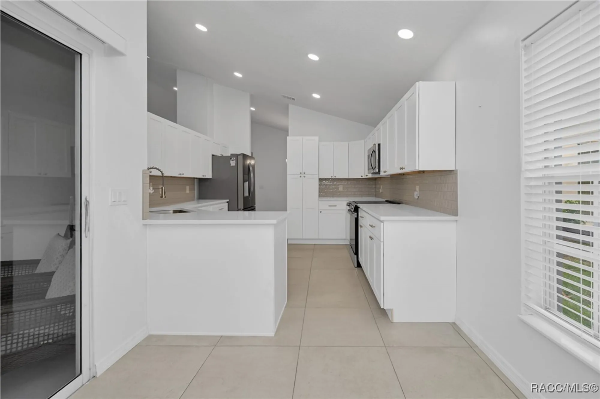 Property Slideshow image 17 of 47 | 36 w byrsonima loop, Homosassa, FL, 34446