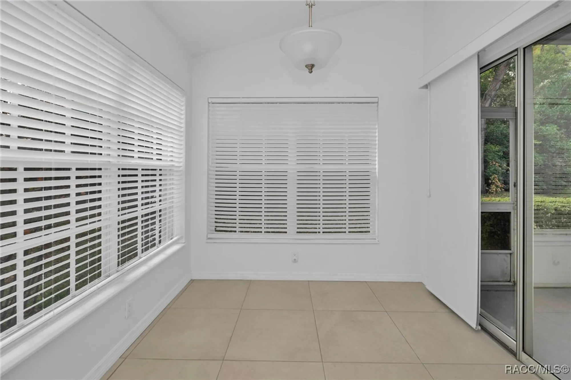 Property Slideshow image 18 of 47 | 36 w byrsonima loop, Homosassa, FL, 34446