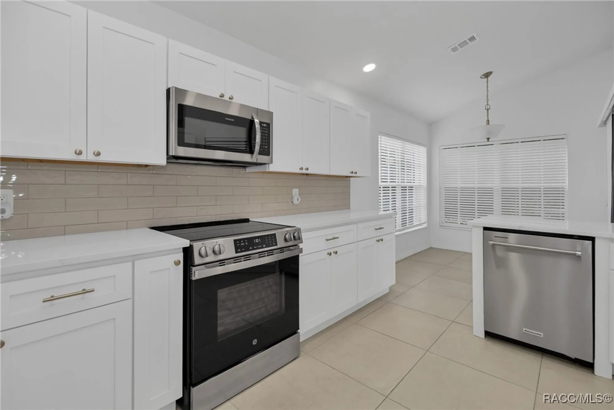 Property Slideshow image 13 of 47 | 36 w byrsonima loop, Homosassa, FL, 34446