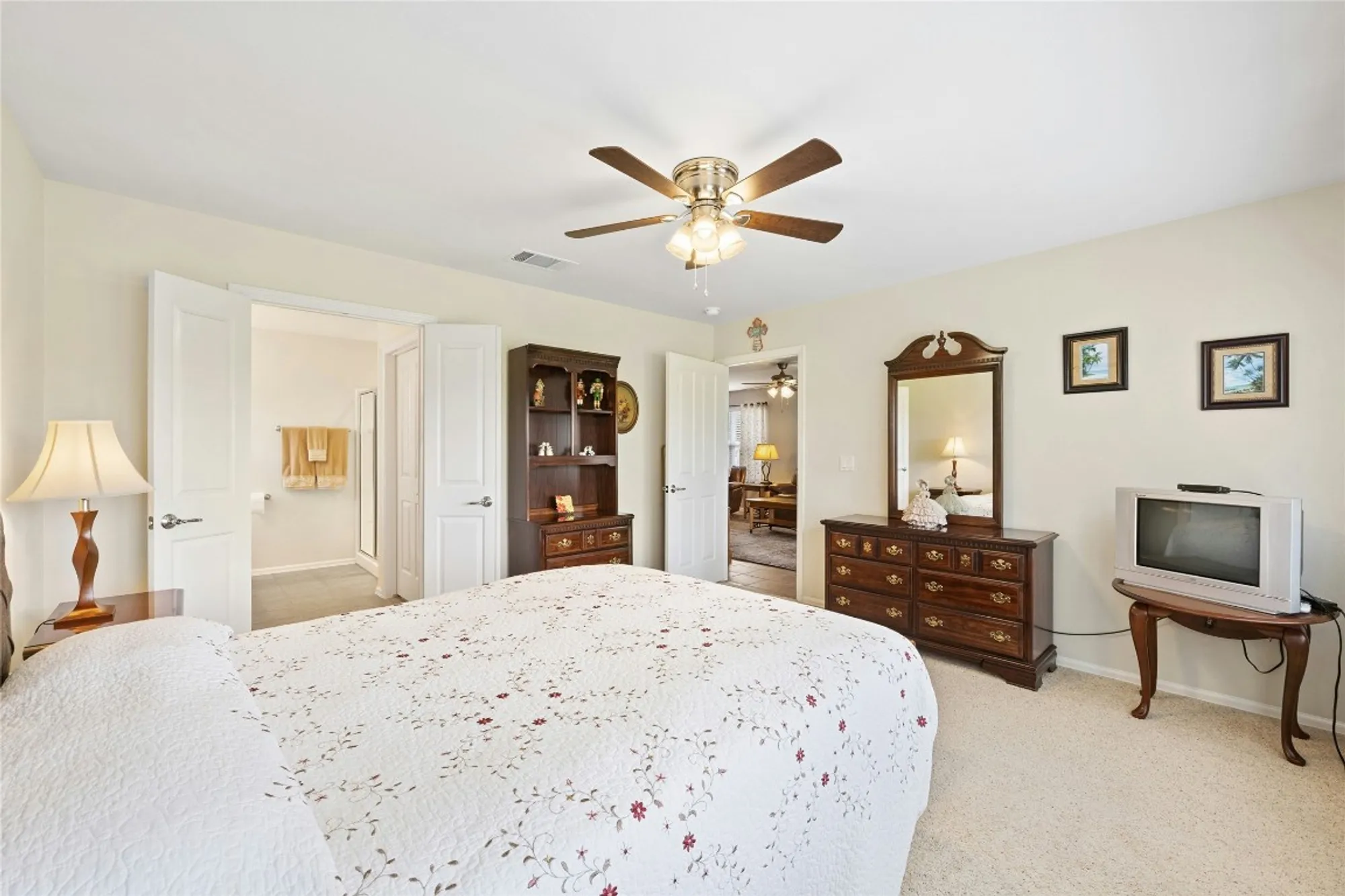 Property Slideshow image 14 of 27 | 104 monument hill trl, Georgetown, TX, 78633