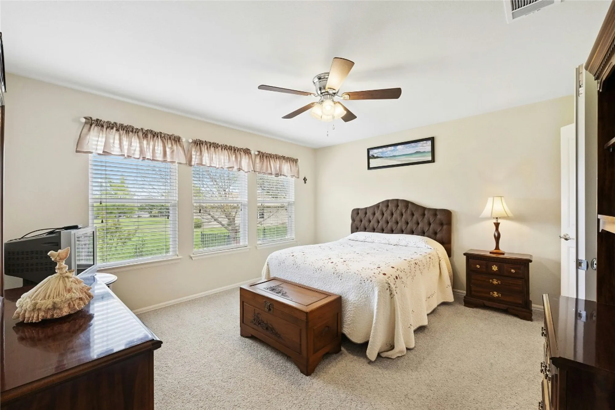 Property Slideshow image 13 of 27 | 104 monument hill trl, Georgetown, TX, 78633