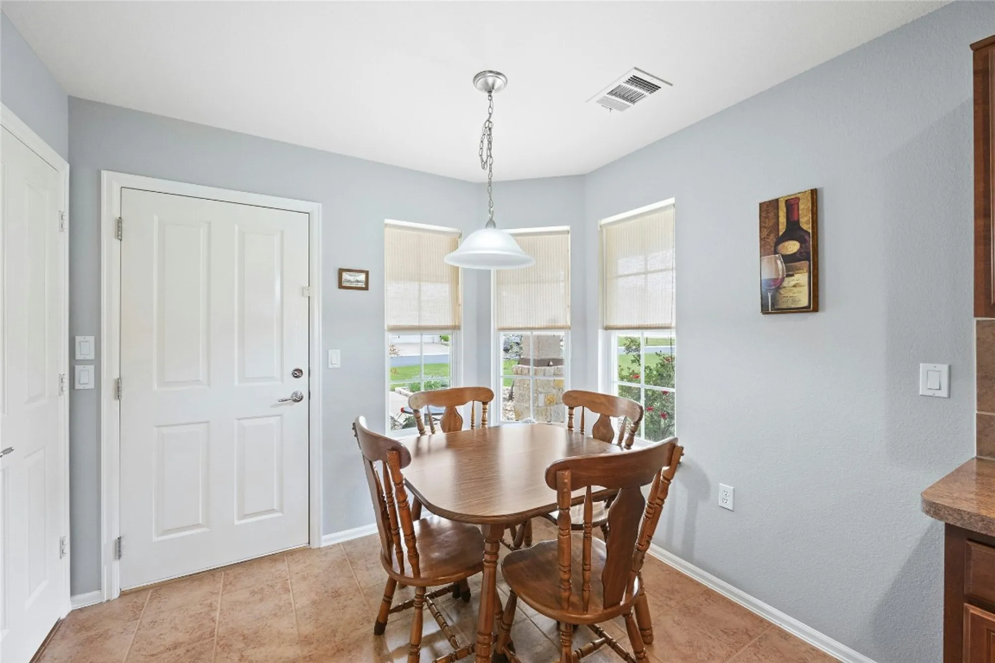 Property Slideshow image 9 of 27 | 104 monument hill trl, Georgetown, TX, 78633