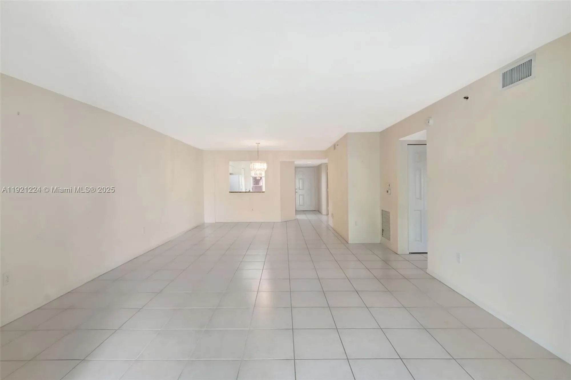 Property Slideshow image 13 of 60 | 12565 imperial isle dr 204, Boynton Beach, FL, 33437