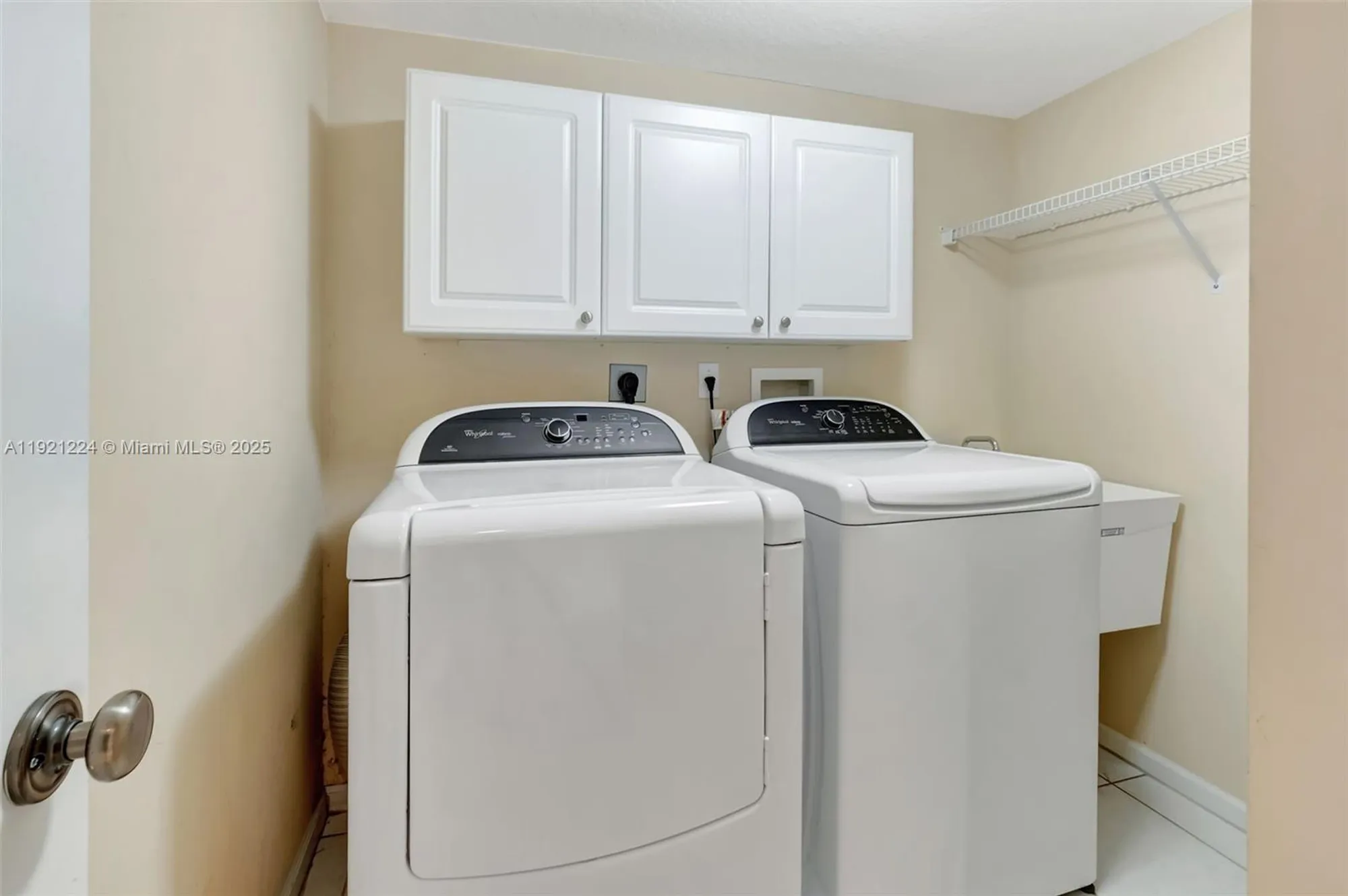 Property Slideshow image 25 of 60 | 12565 imperial isle dr 204, Boynton Beach, FL, 33437