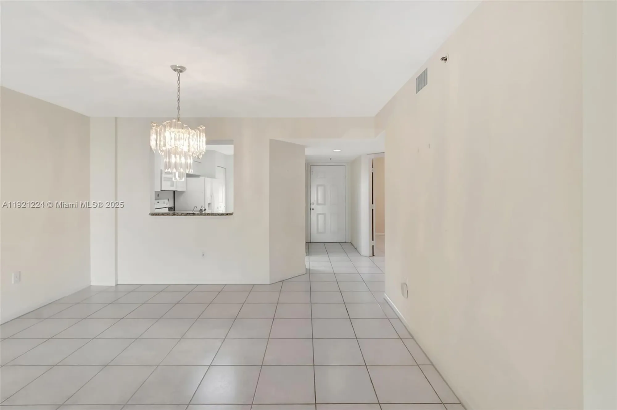 Property Slideshow image 3 of 60 | 12565 imperial isle dr 204, Boynton Beach, FL, 33437