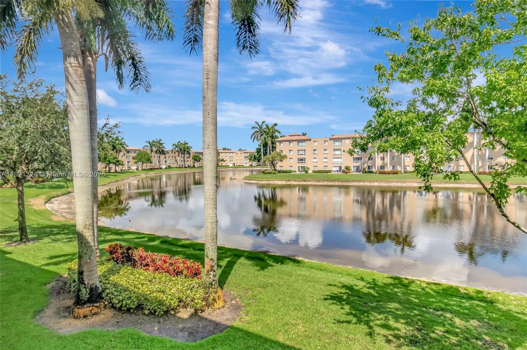 Property Slideshow image 30 of 60 | 12565 imperial isle dr 204, Boynton Beach, FL, 33437