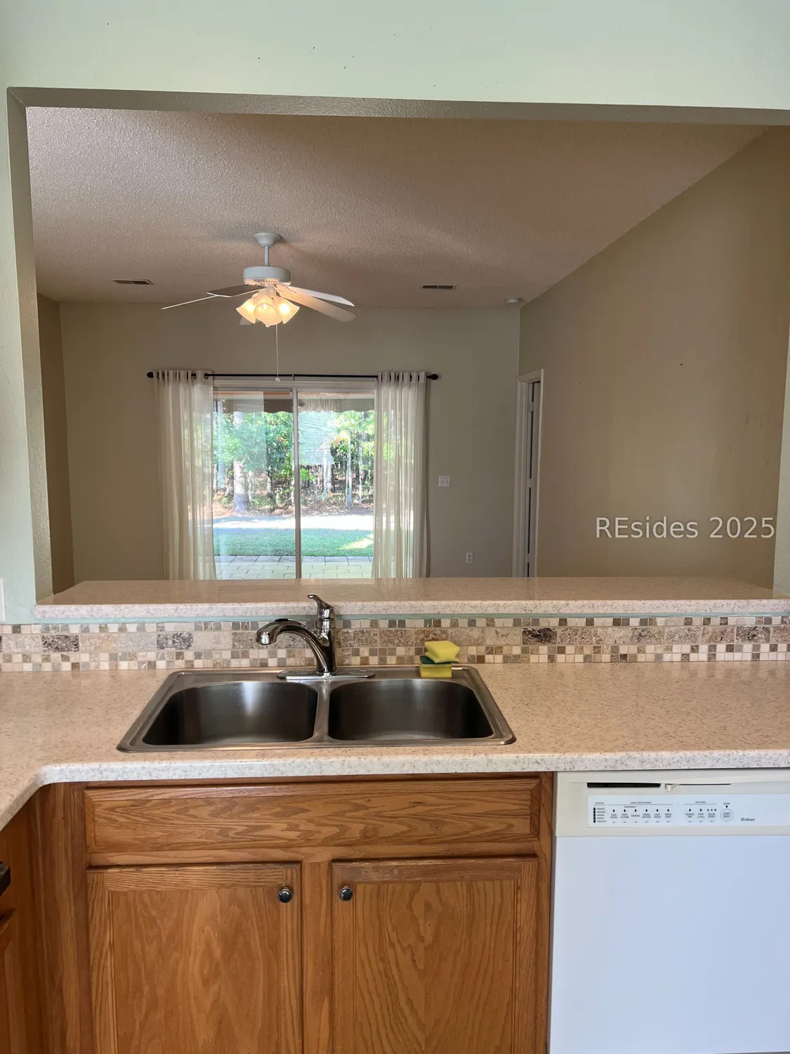 Property Slideshow image 11 of 24 | 153 lazy daisy dr, Bluffton, SC, 29909