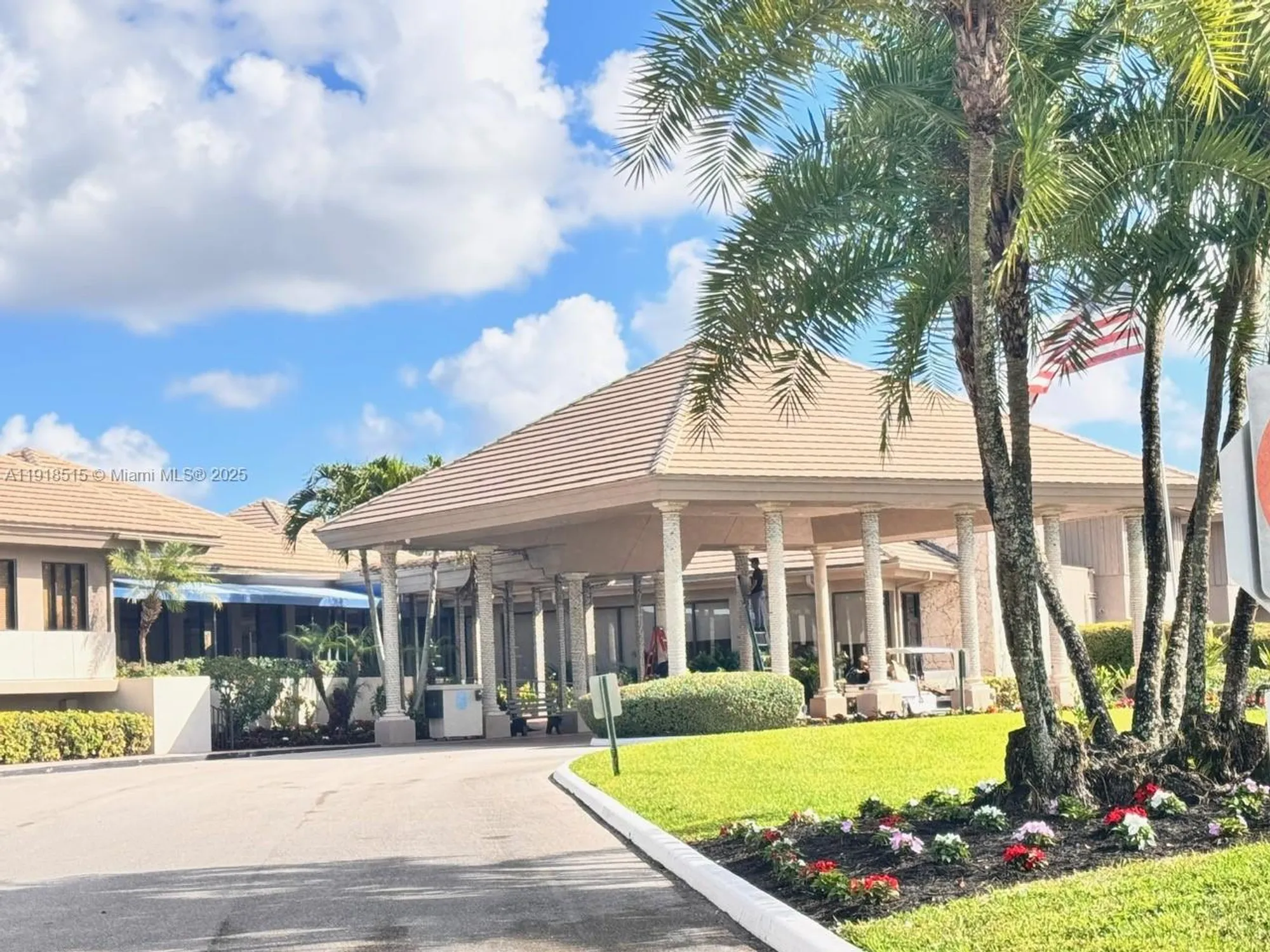 Property Slideshow image 5 of 5 | 7951 eastlake dr c, Boca Raton, FL, 33433