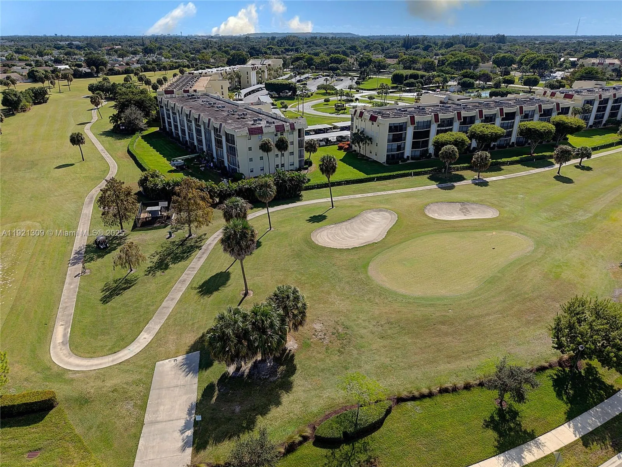 Property Slideshow image 17 of 37 | 23099 barwood ln 307, Boca Raton, FL, 33428